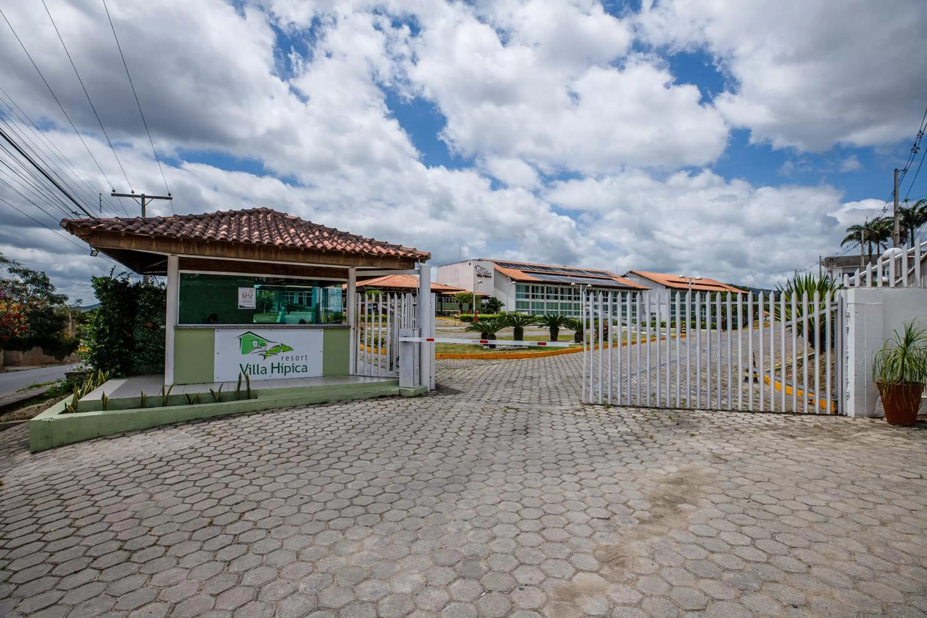 Facade/entrance, Property Building in Villa Hípica Resort