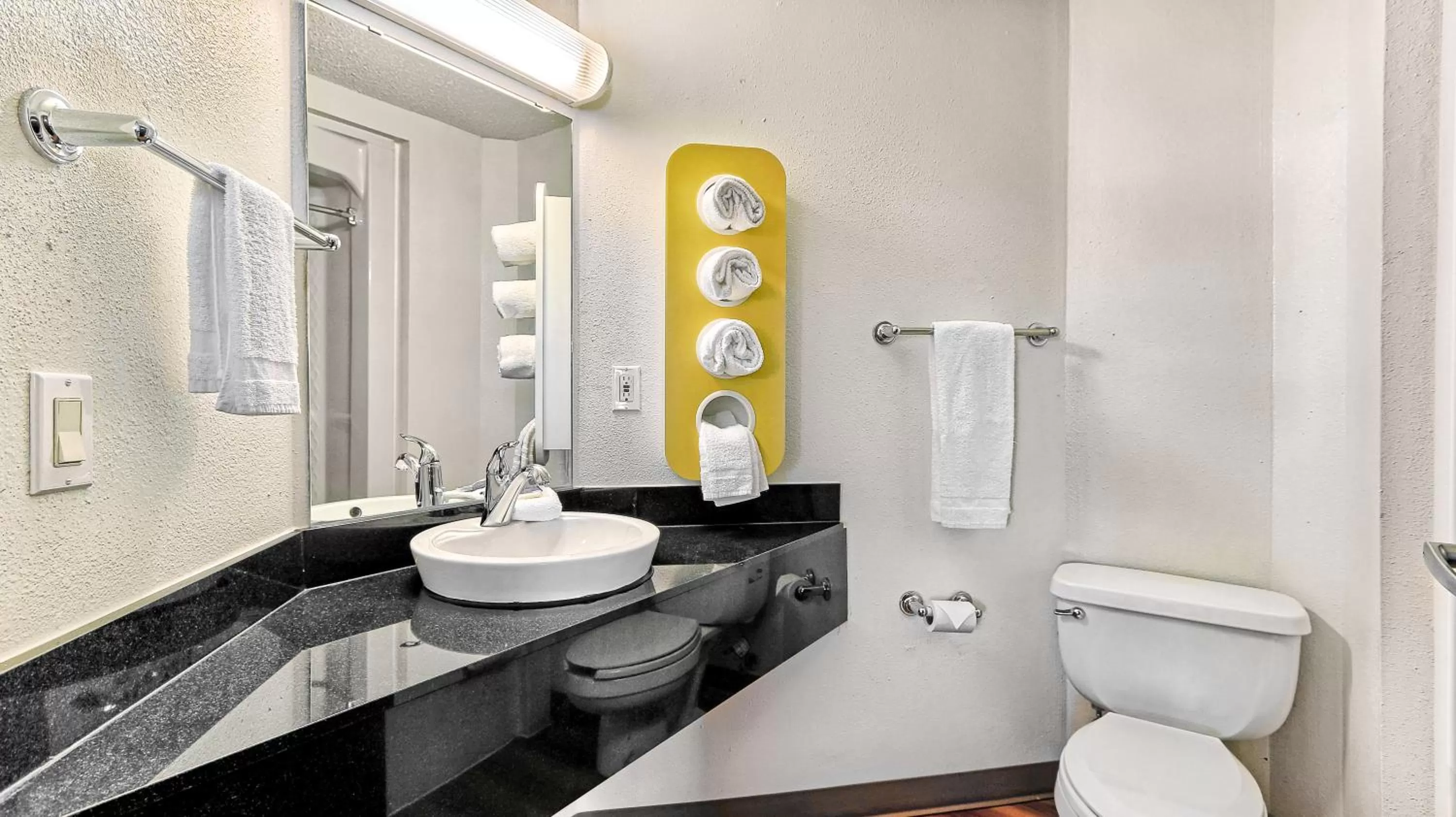 Bathroom in Motel 6-Killeen, TX