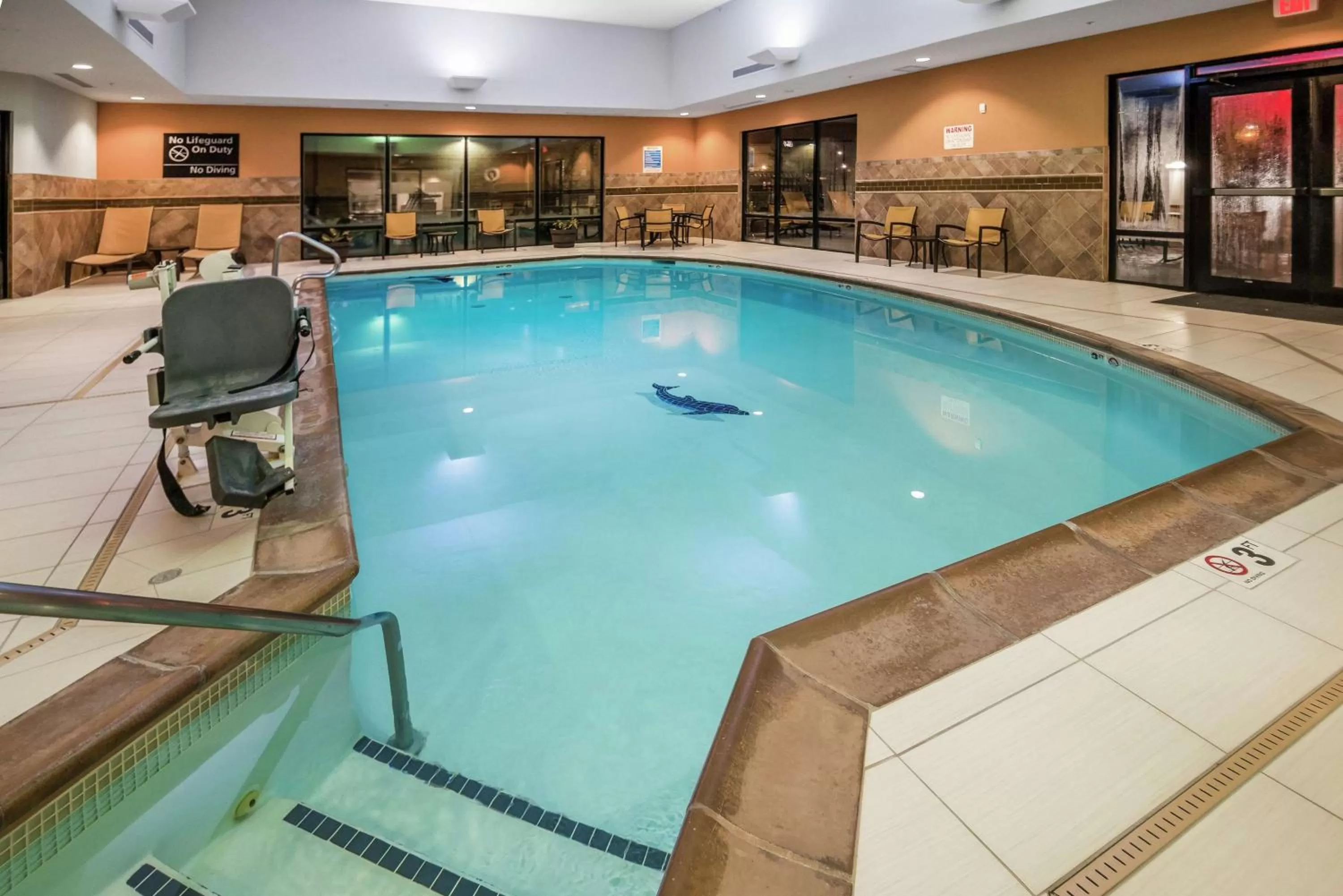Pool view in Hampton Inn and Suites Tulsa/Catoosa