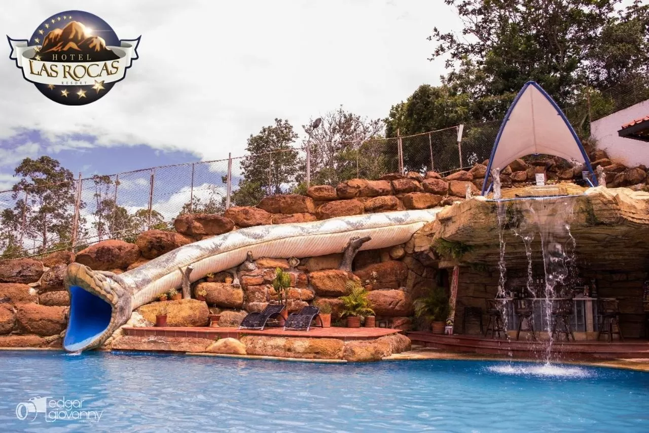 Swimming pool in Hotel Las Rocas Resort Villanueva
