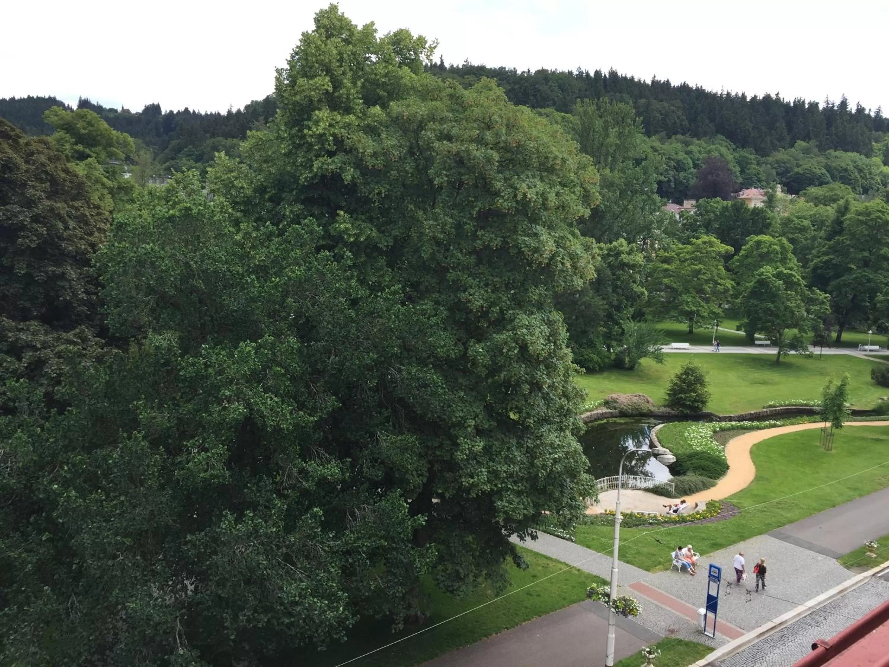 Neighbourhood, Garden View in Galerie Suites