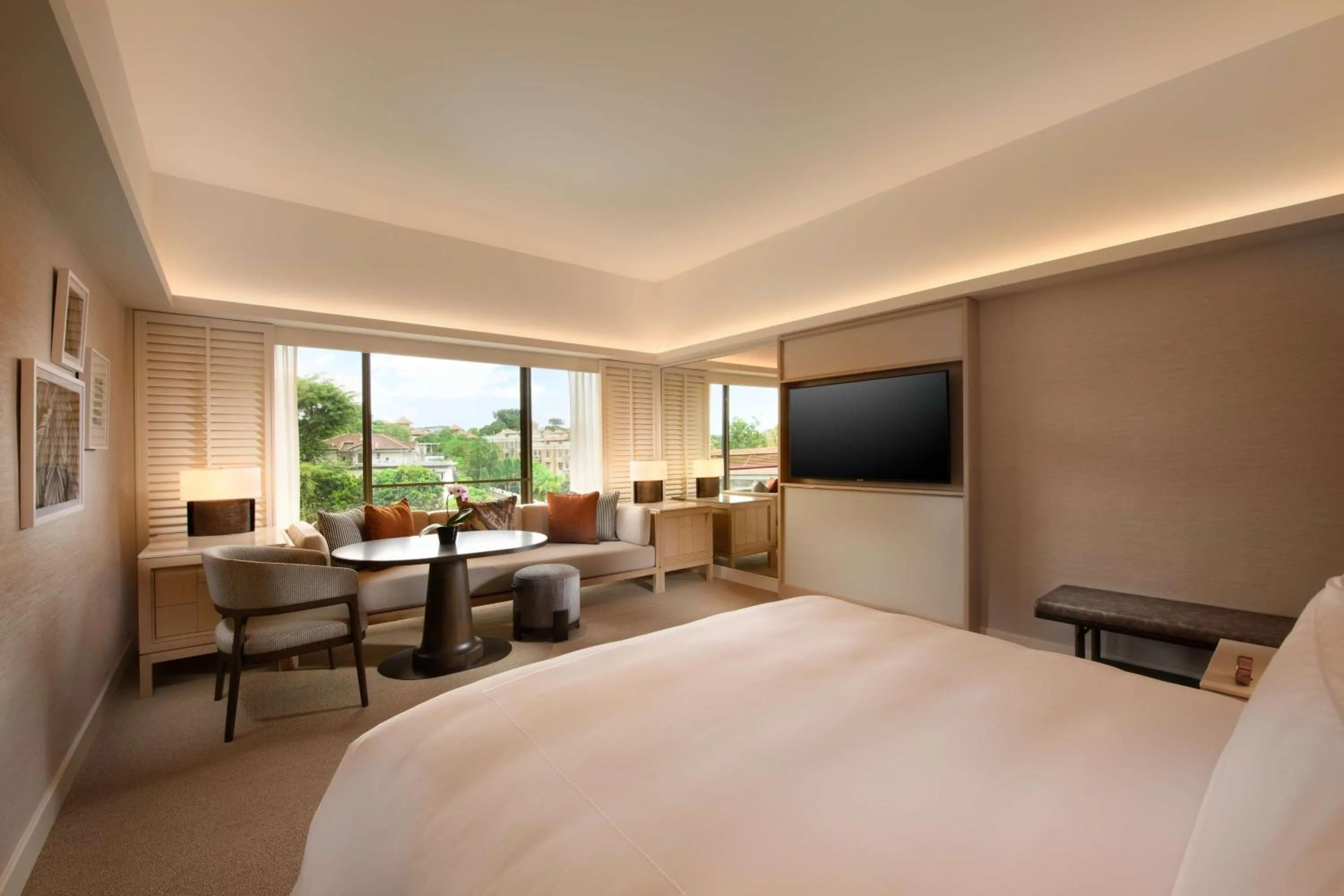 Bedroom, Bed in Conrad Singapore Orchard