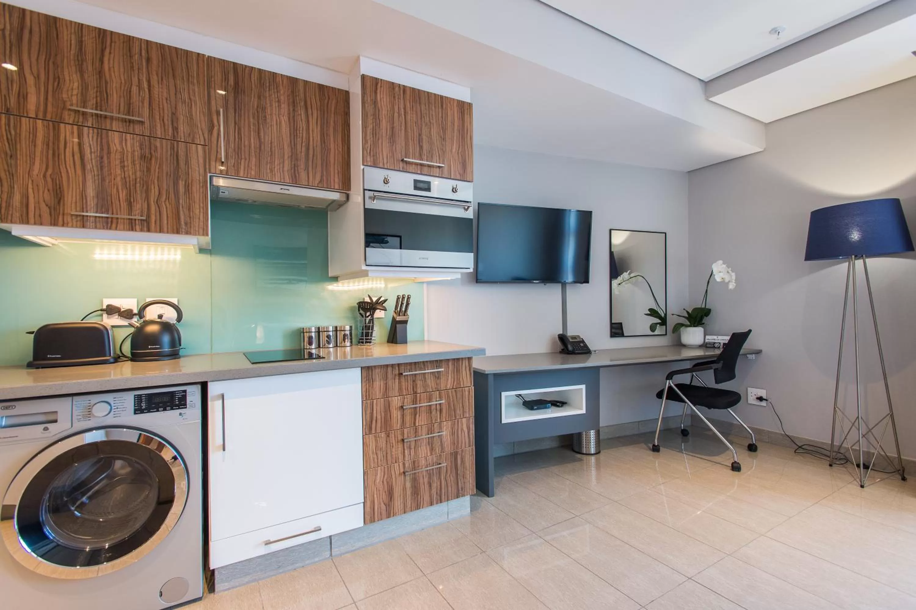 Kitchen or kitchenette in The Capital Pearls Hotel