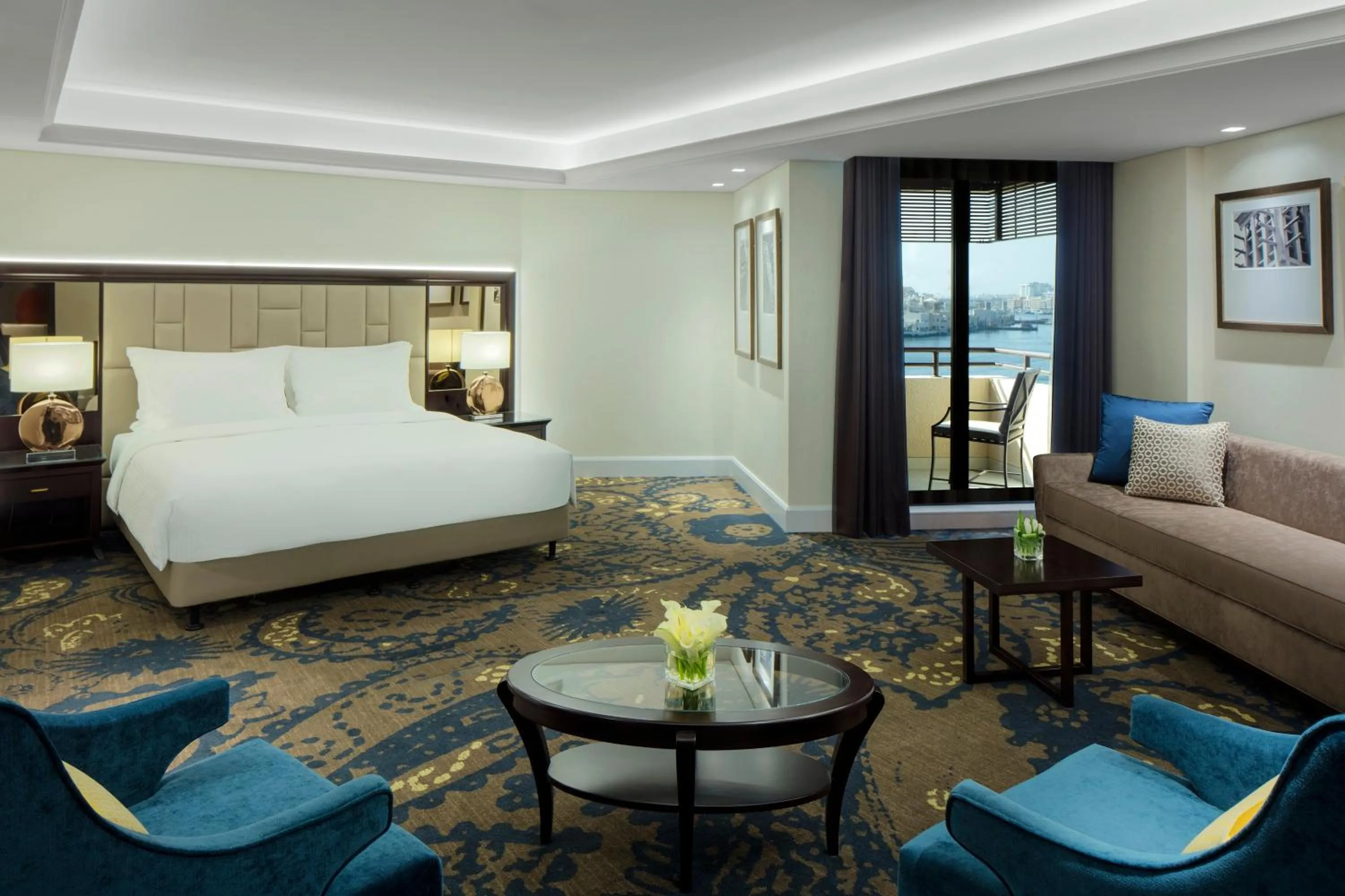 Bedroom, Bed in Radisson Blu Hotel, Dubai Deira Creek