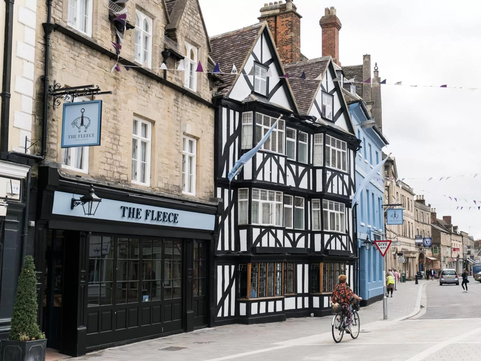 Facade/entrance in The Fleece at Cirencester