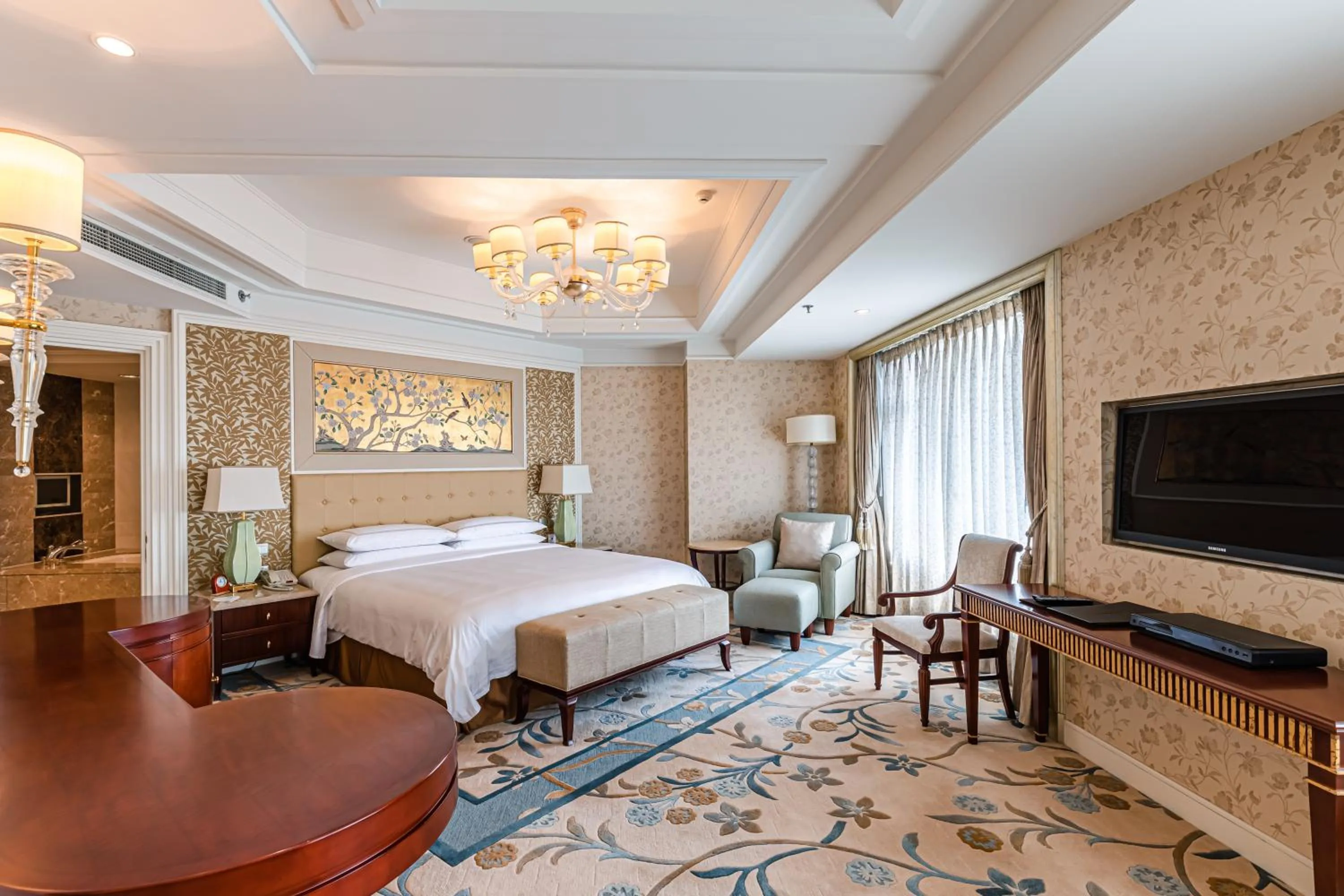 Bedroom, Bed in Shangri-La Wuhan