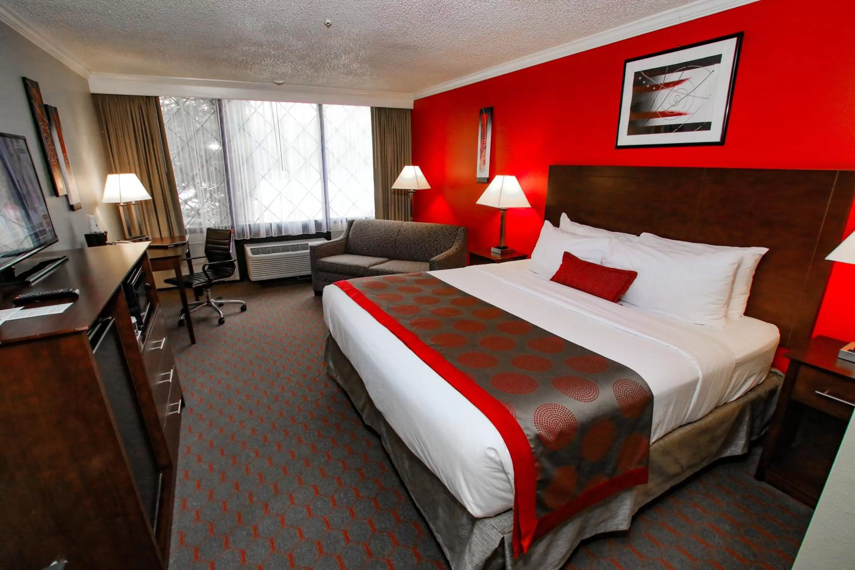 Bed in Ramada Hotel & Conference Center by Wyndham Lewiston