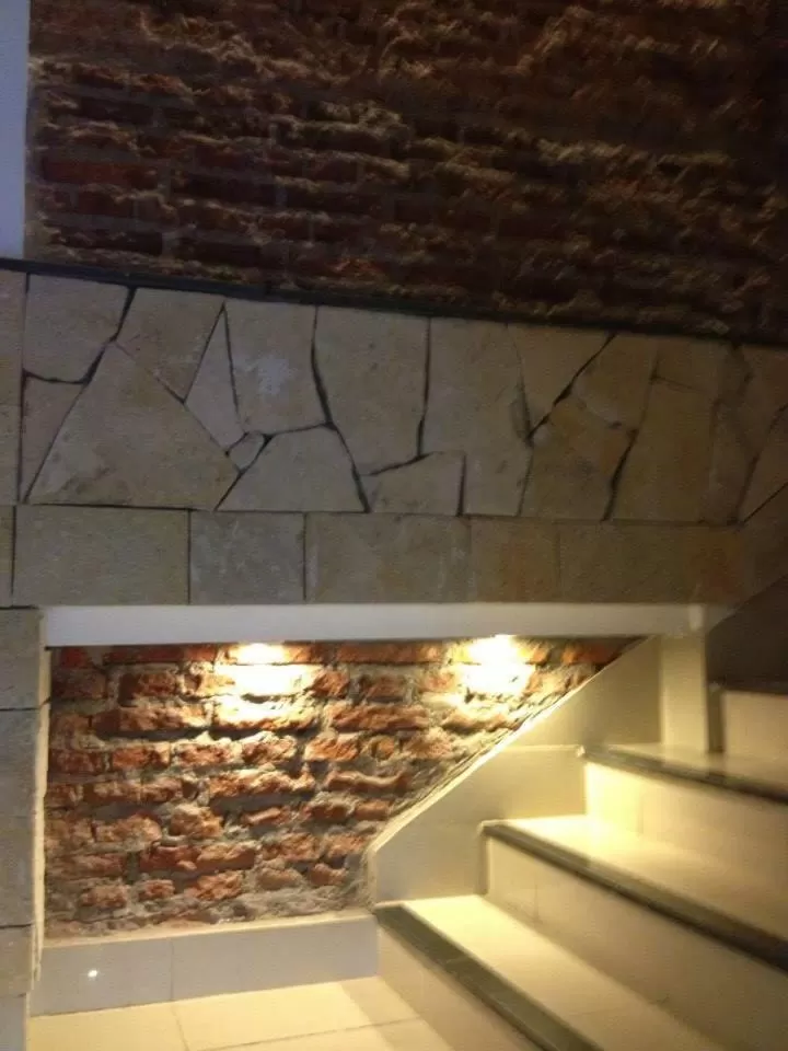 Decorative detail in Lorenzo Suites Hotel