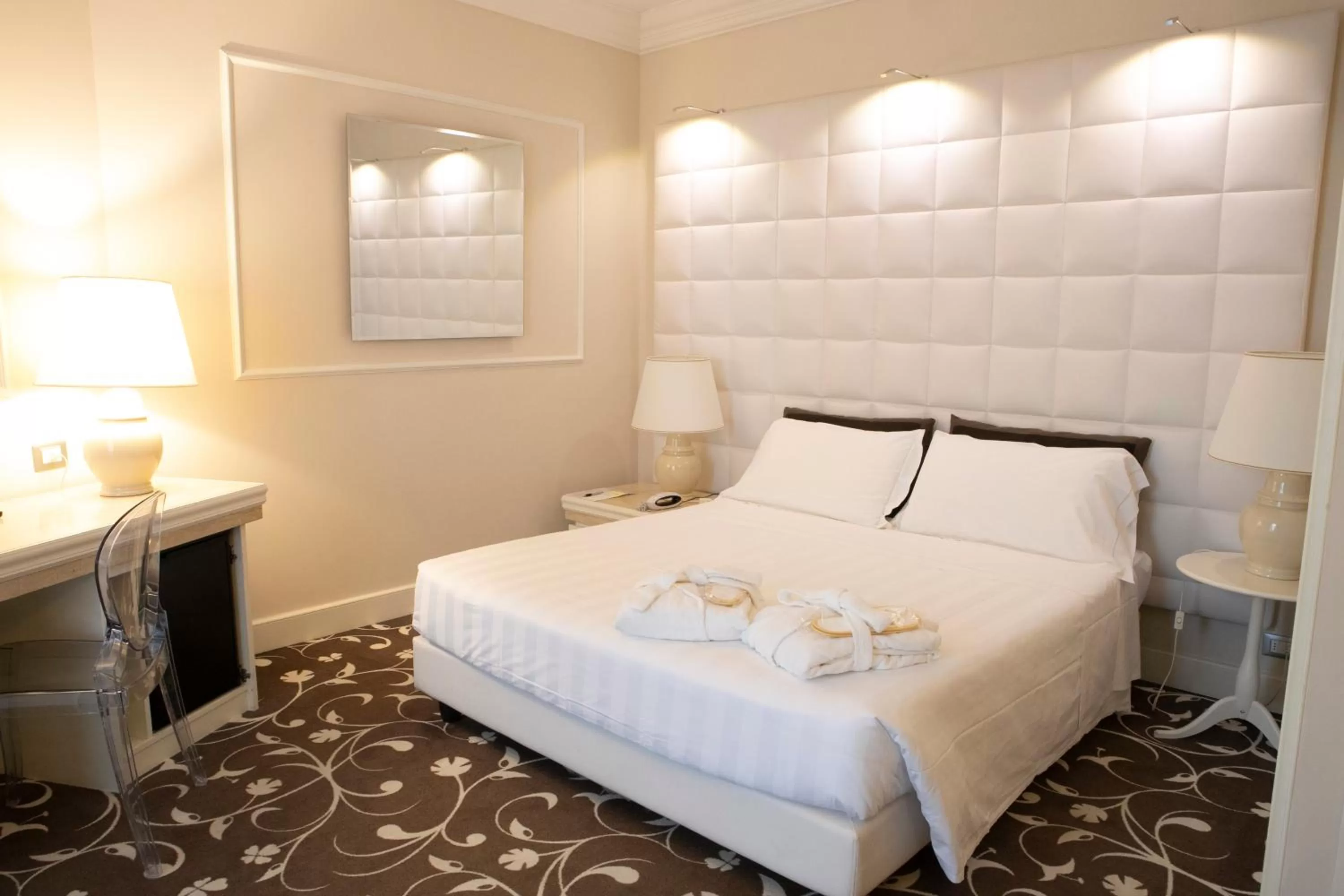 Bed in Etrusco Arezzo Hotel - Sure Hotel Collection by Best Western