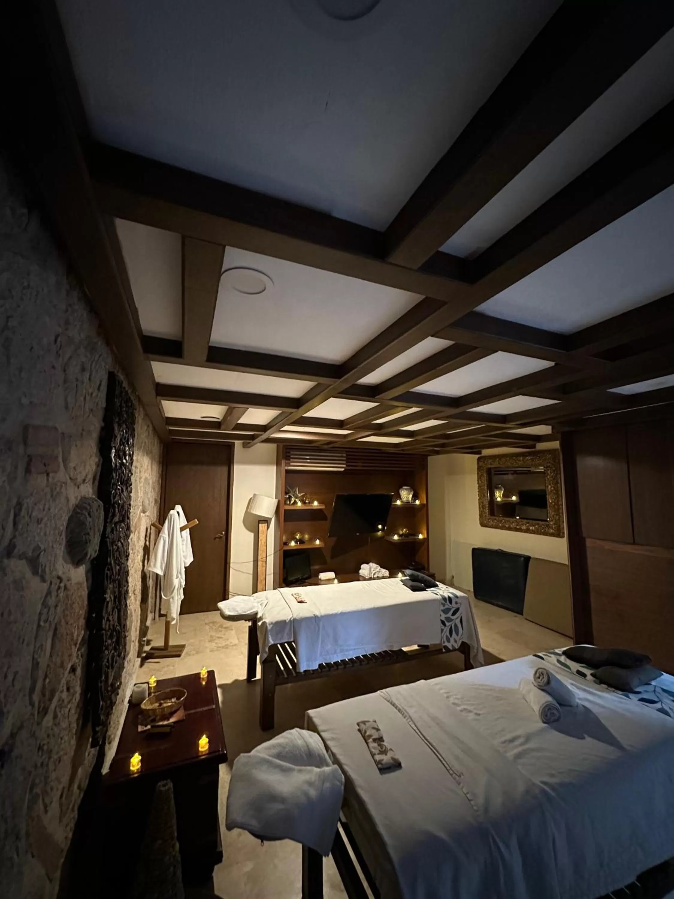 Bed in Hotel Lindo Ajijic Bed & Breakfast