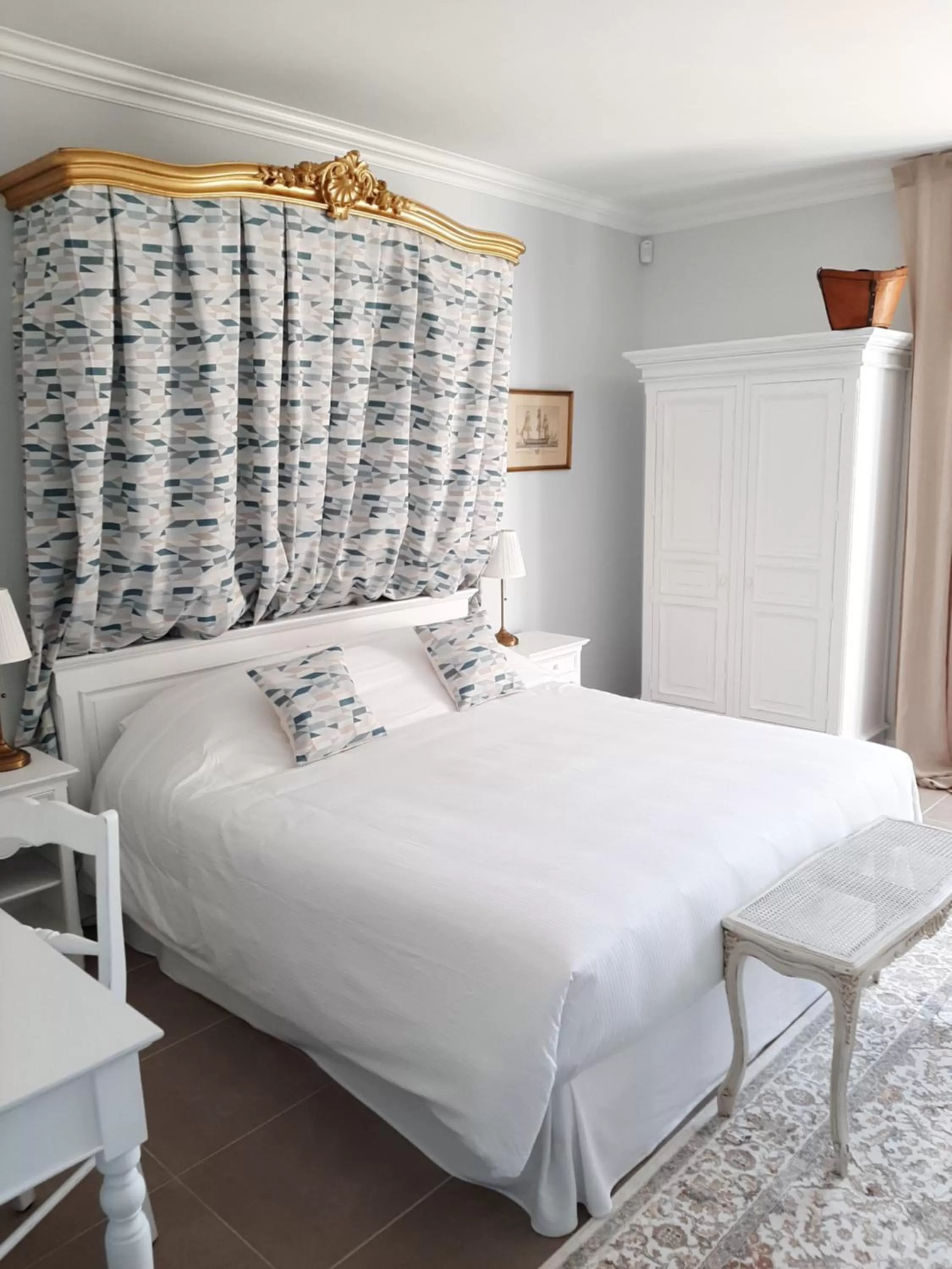 Bedroom, Bed in Maison Coqueréaumont