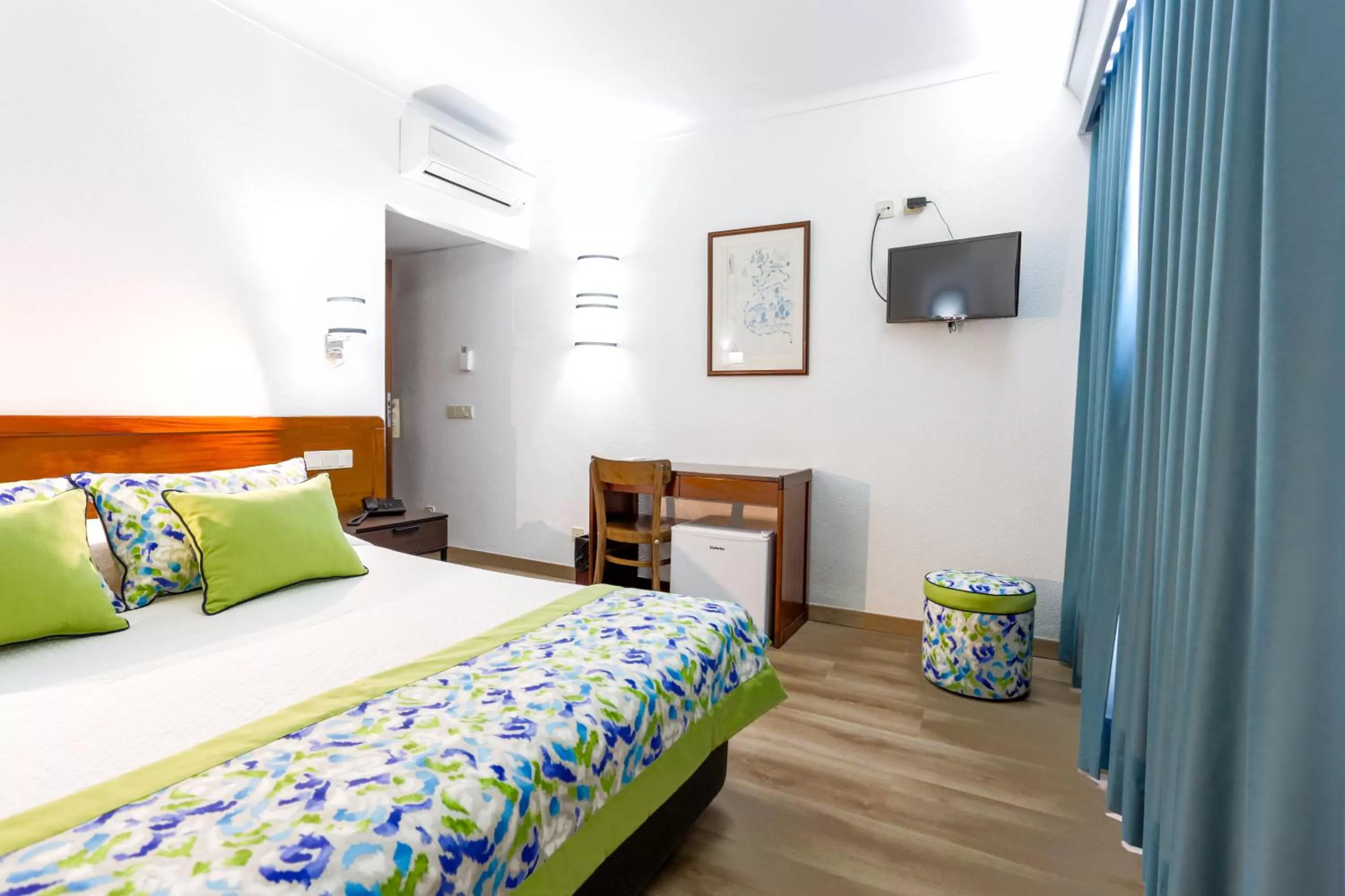 TV and multimedia, Bed in Hotel Arangues