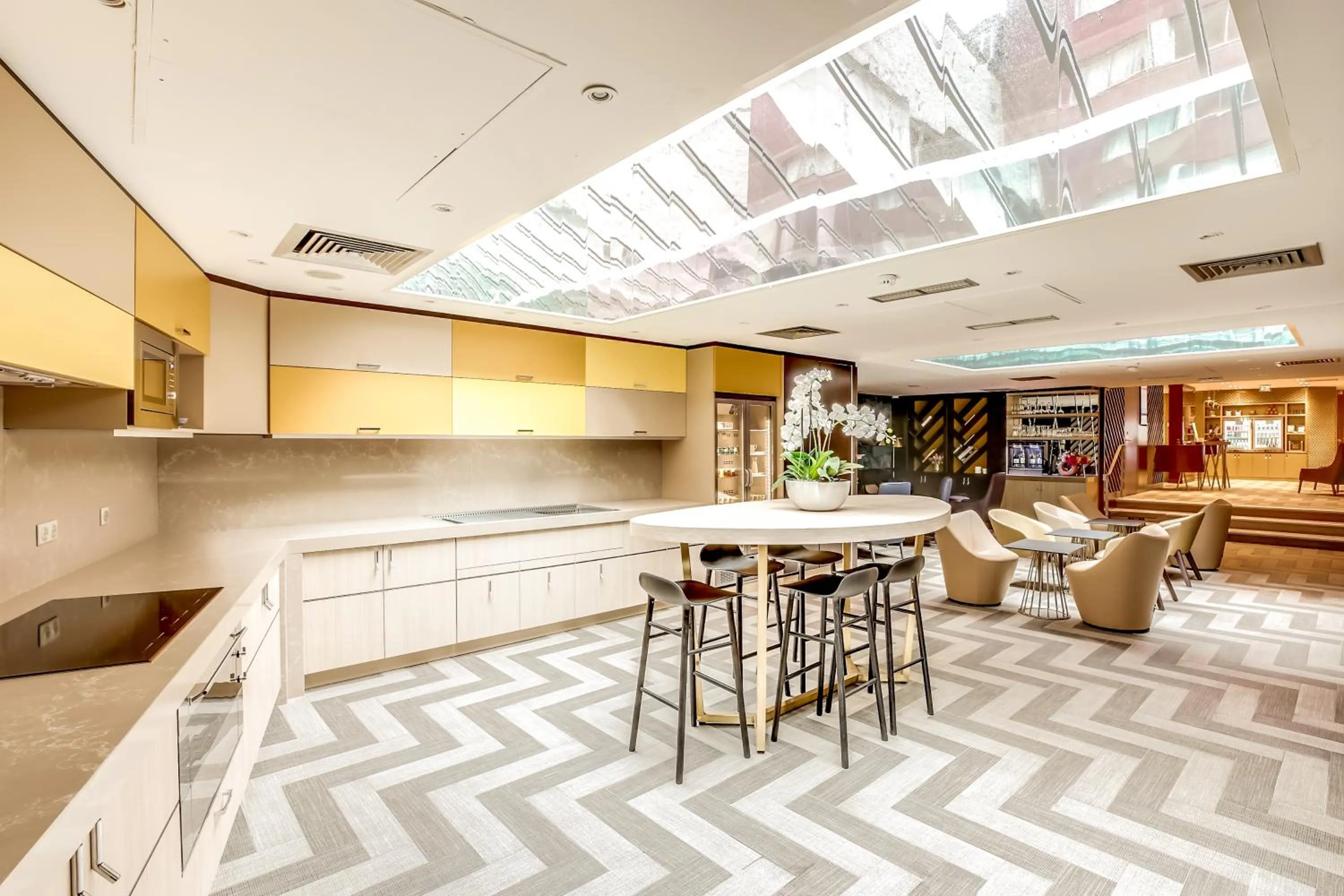 Meals in Mercure Paris Arc de Triomphe Etoile