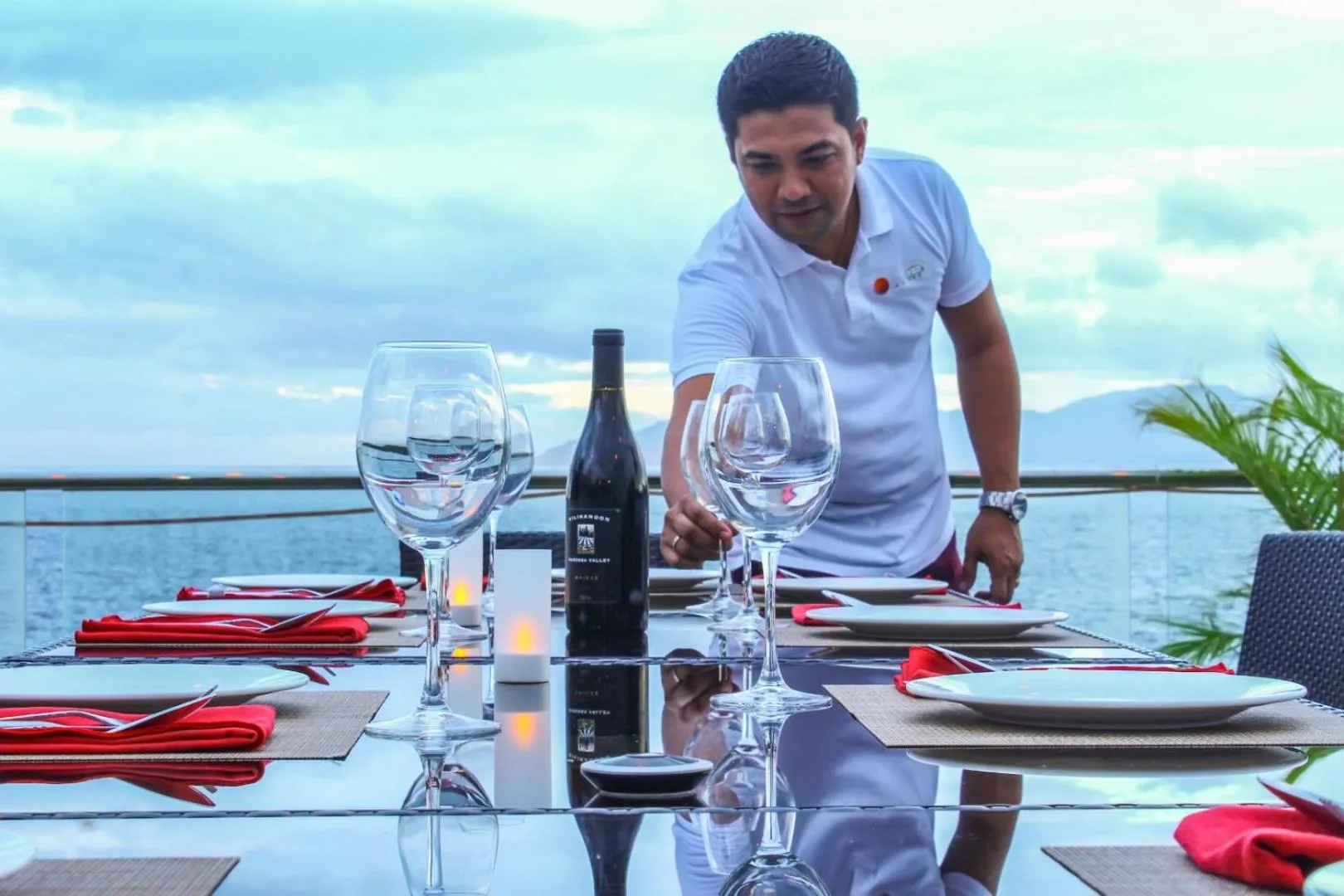 Restaurant/places to eat in Lalaguna Villas Luxury Dive Resort and Spa