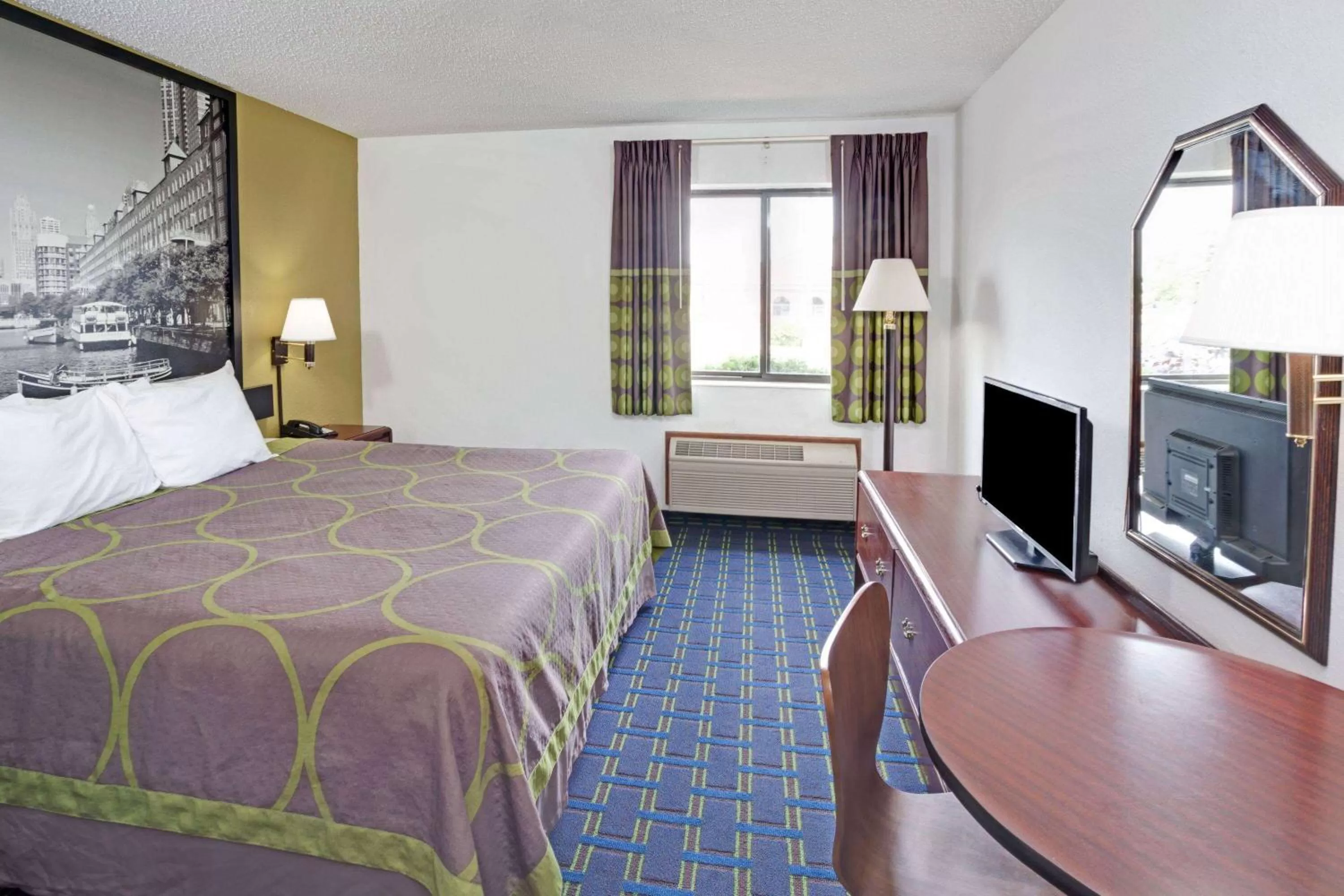 Photo of the whole room, Bed in Super 8 by Wyndham Monee I-57