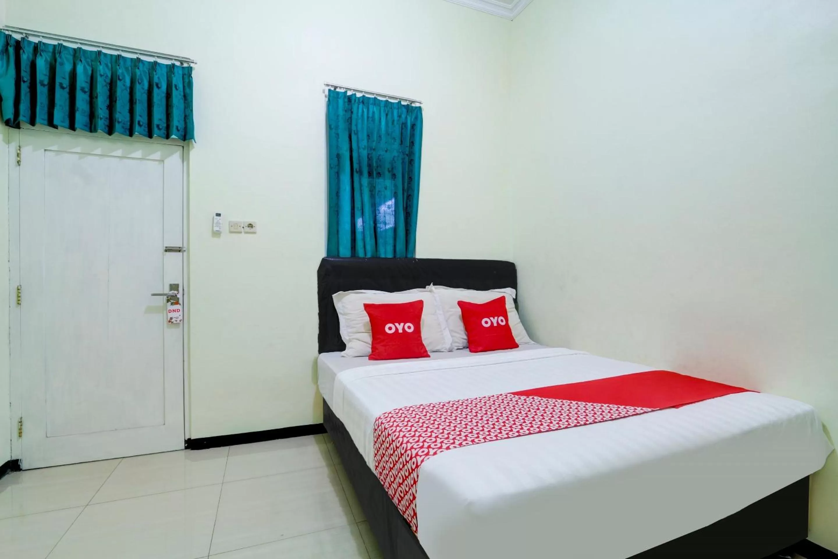 Bedroom, Bed in SUPER OYO Capital O 90709 Djati Guest House