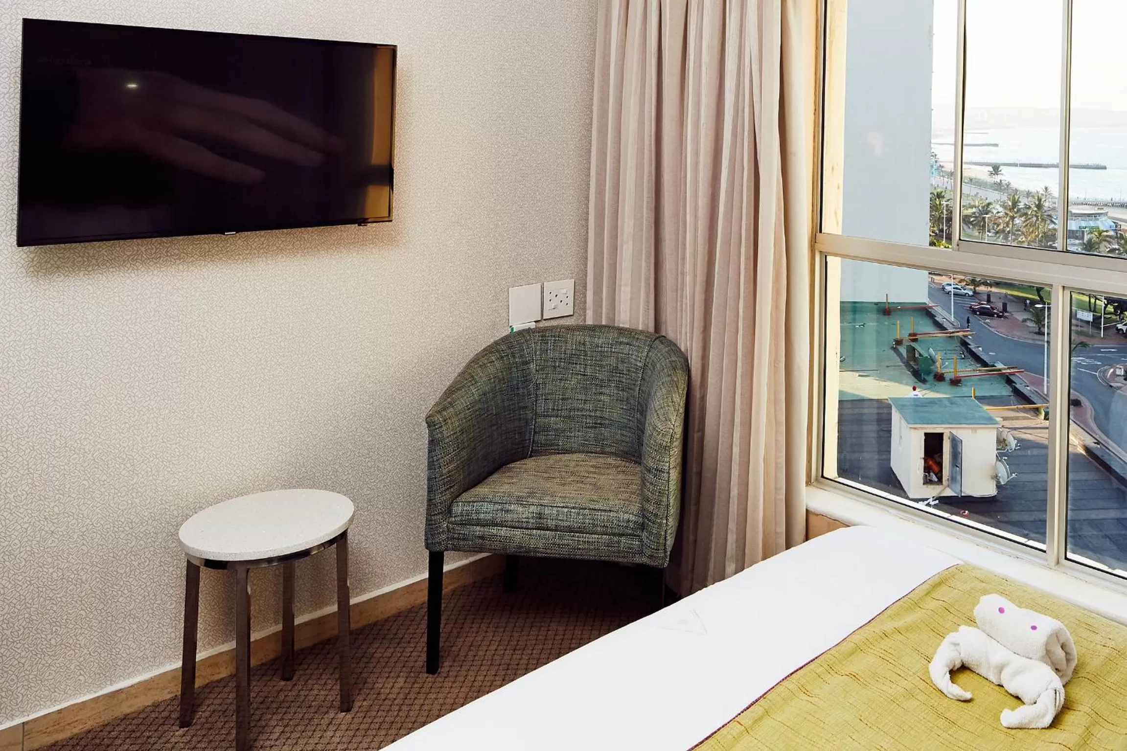 Seating area, Bed in First Group The Palace All-Suite