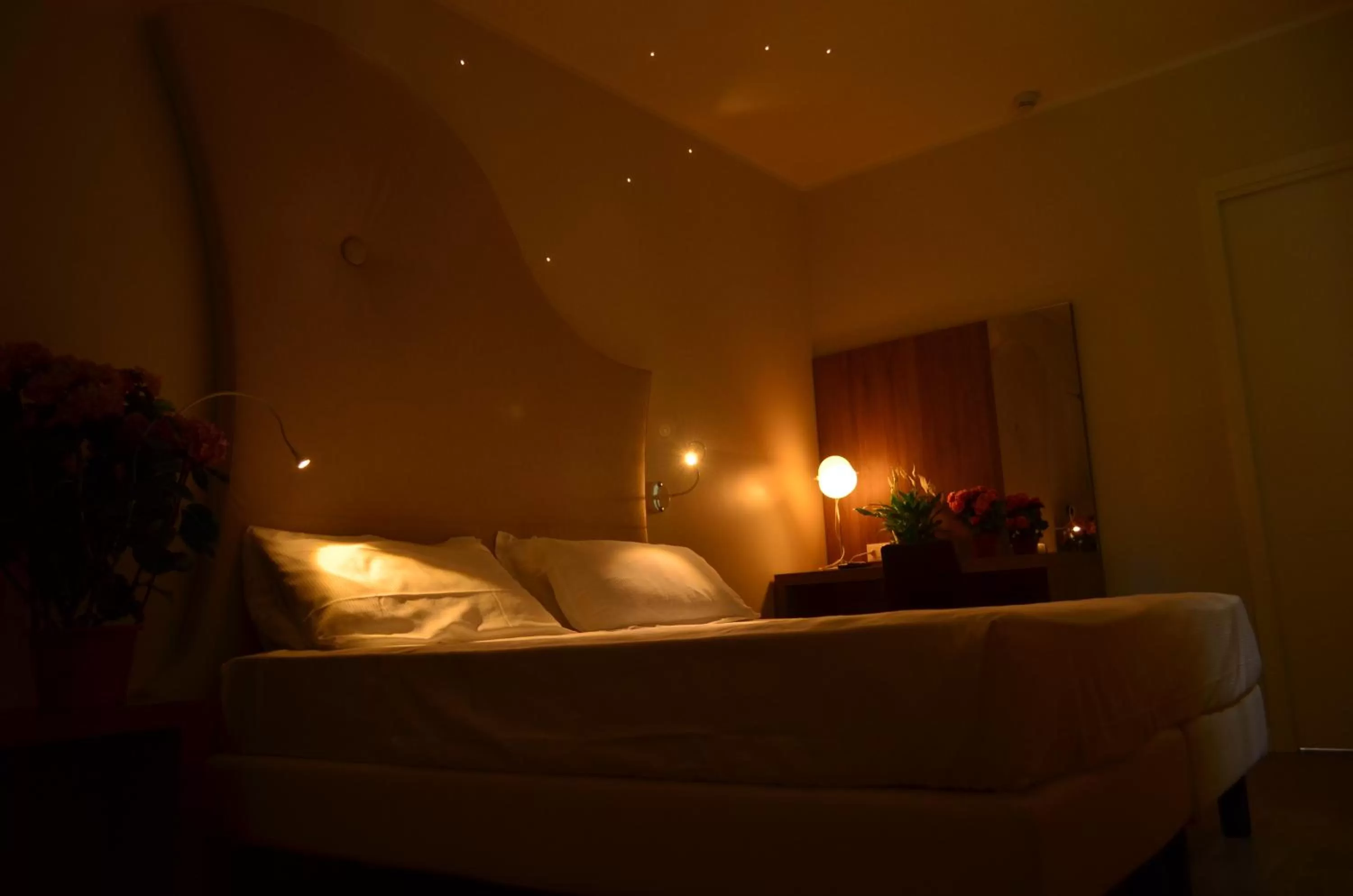 Photo of the whole room, Bed in M14 Hotel & Spa