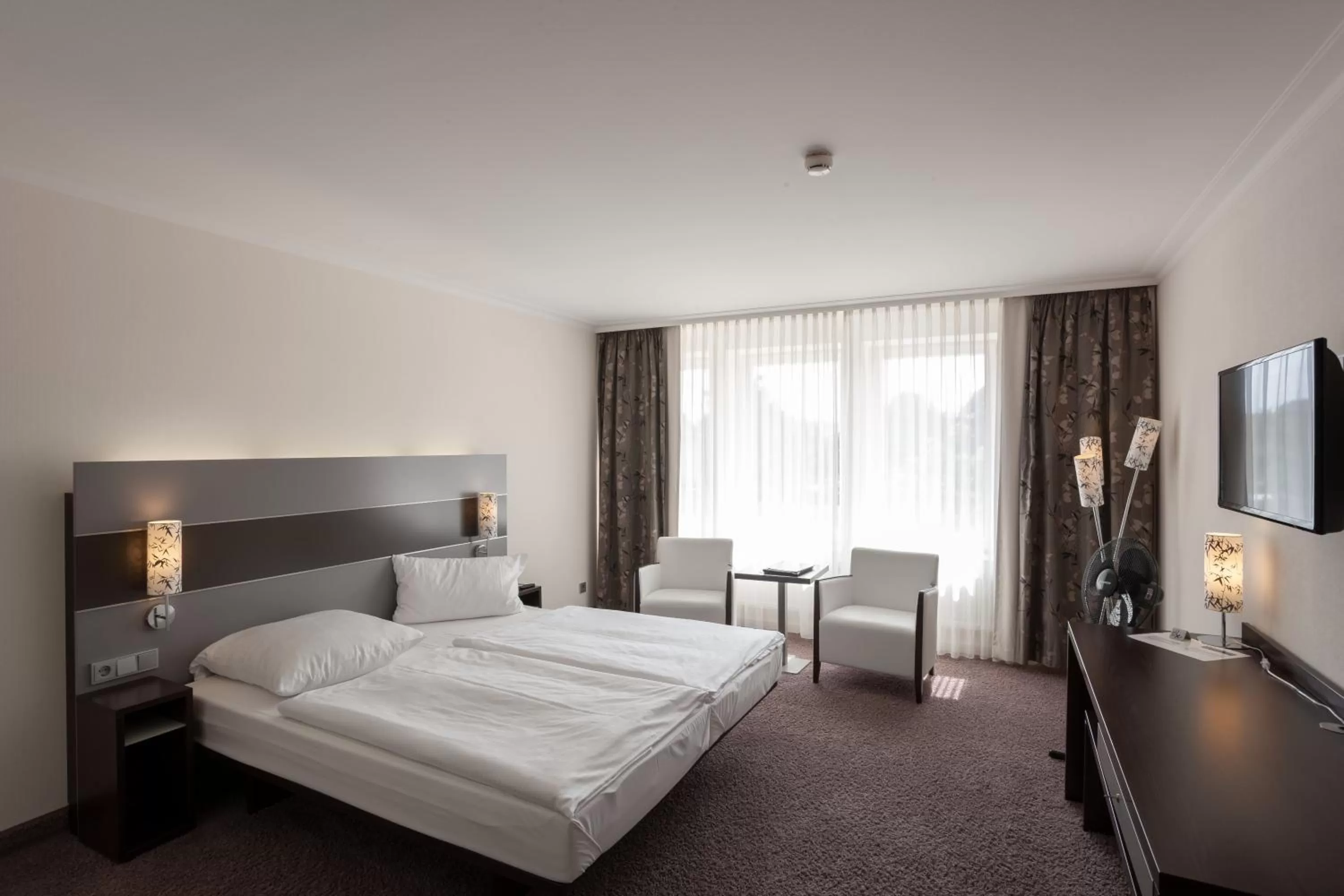 Photo of the whole room, Bed in Hotel am See