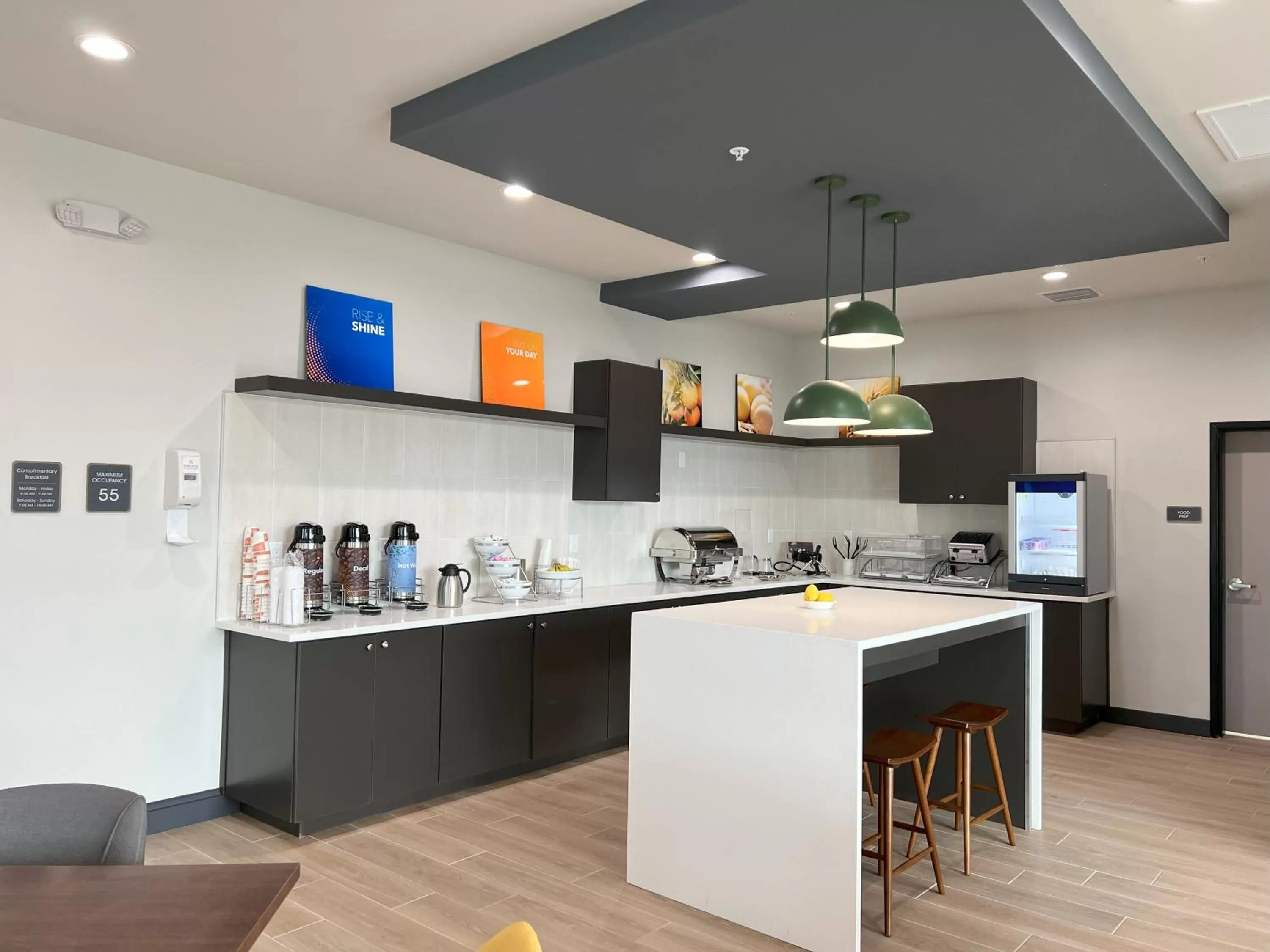 Breakfast in Comfort Inn & Suites New Port Richey Downtown District