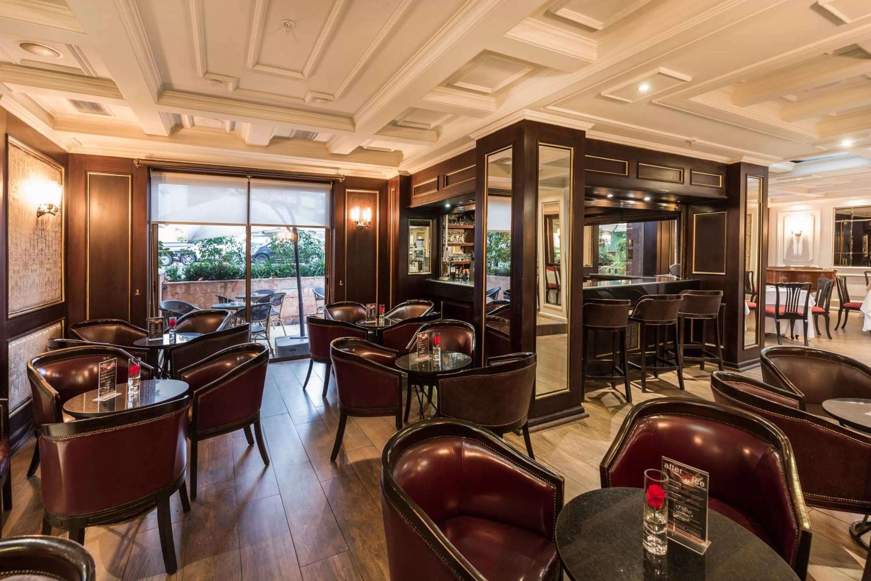 Lounge or bar in Park Plaza Santiago