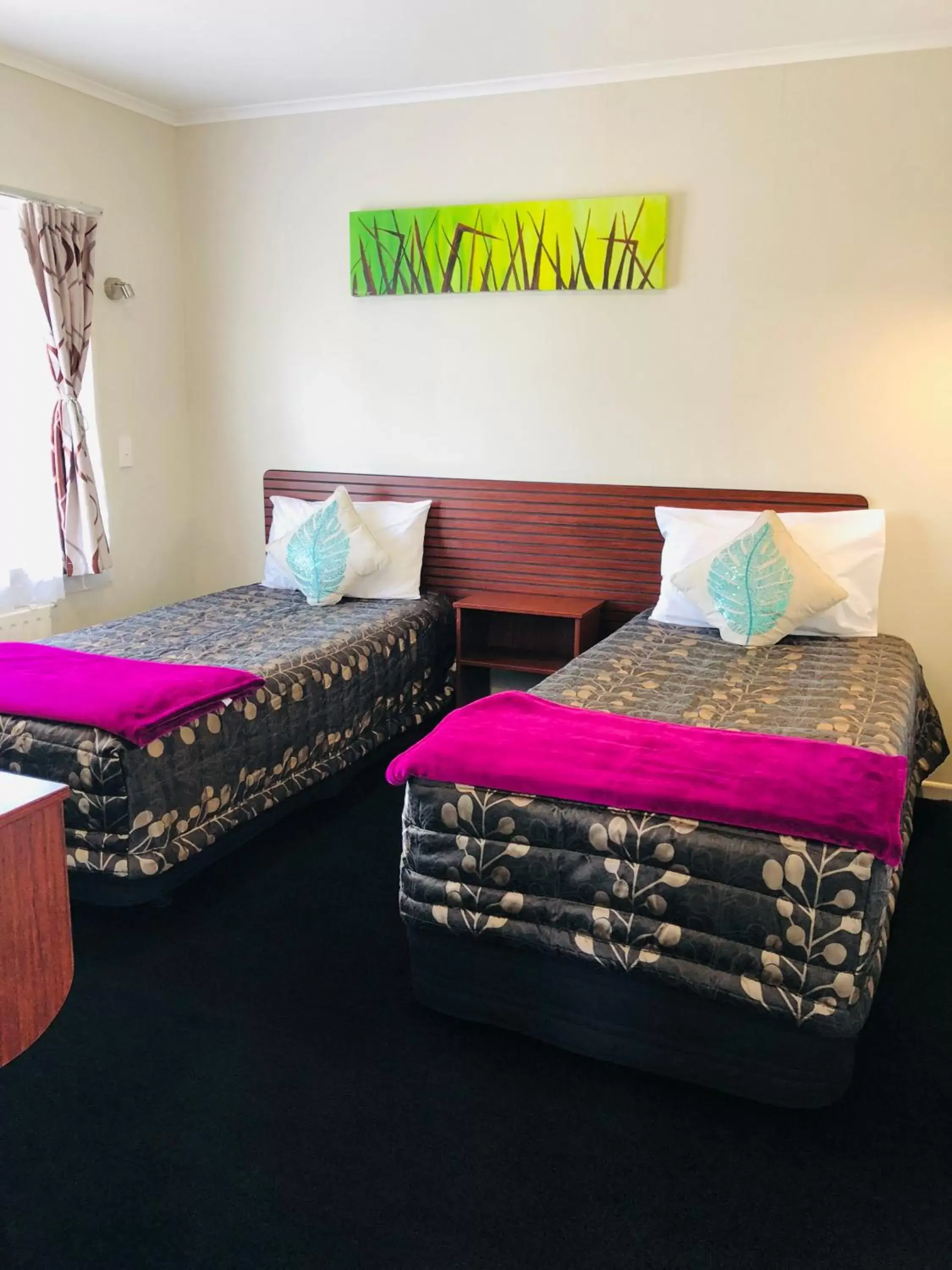 Superior Family Apartment - 1 in Red Rock Thermal Motel - Mineral Pool Superior Family Apartment - 1 in Red Rock Thermal Motel - Mineral Pool