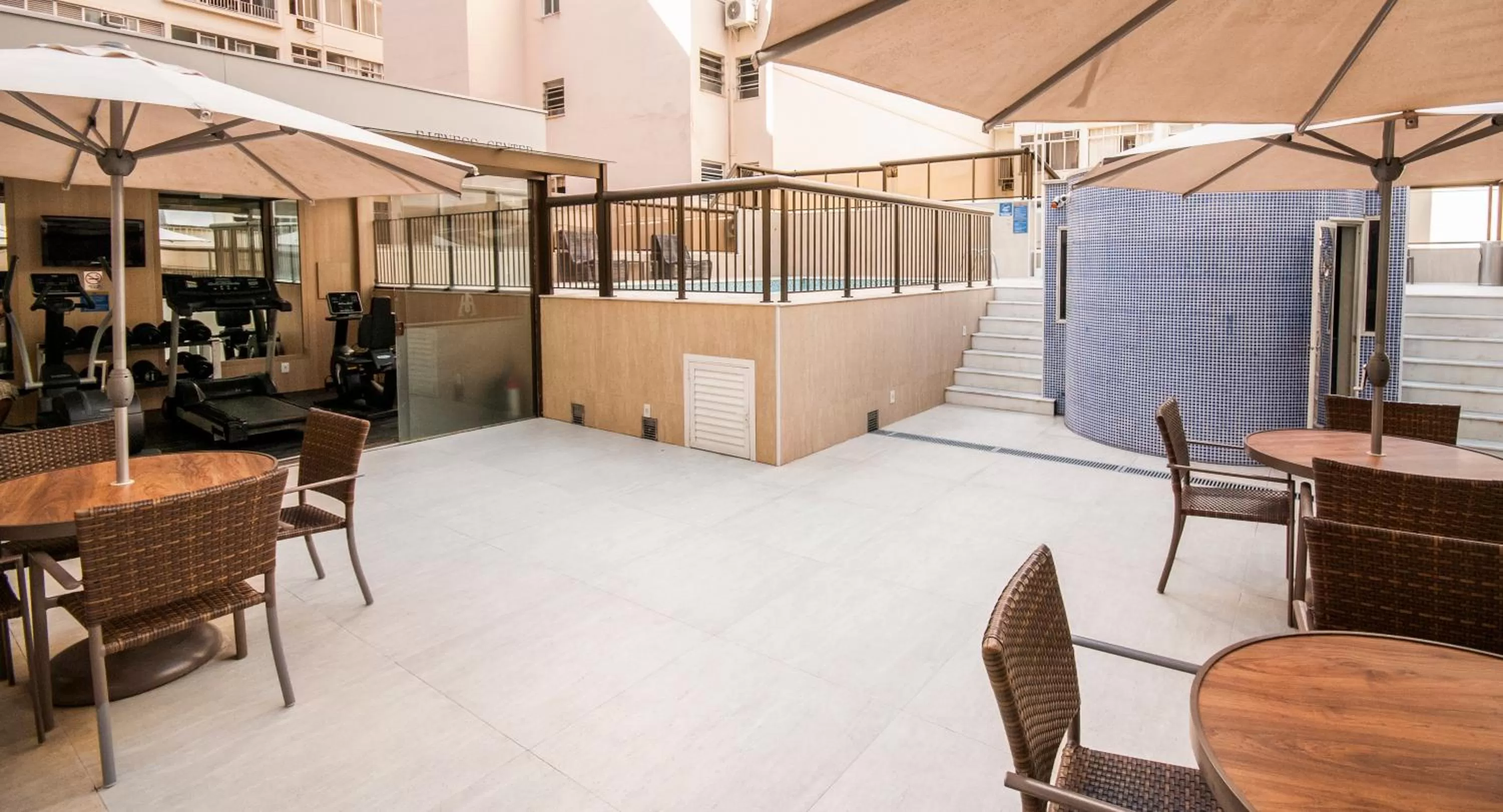 Swimming pool in Hotel Astoria Copacabana