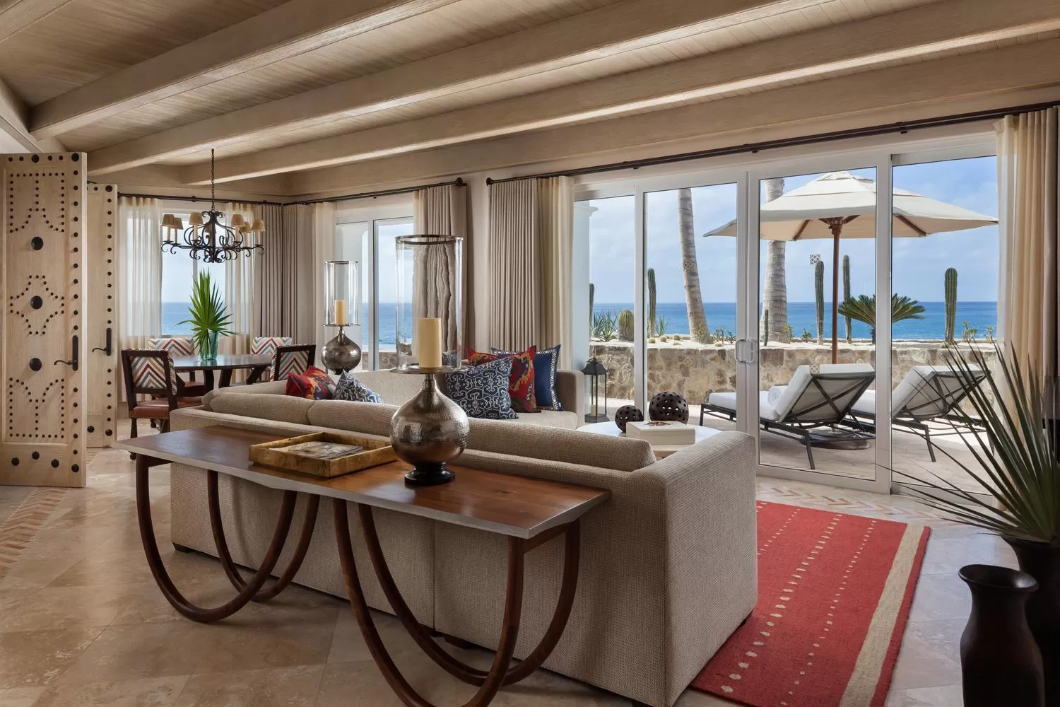 Photo of the whole room in One&Only Palmilla