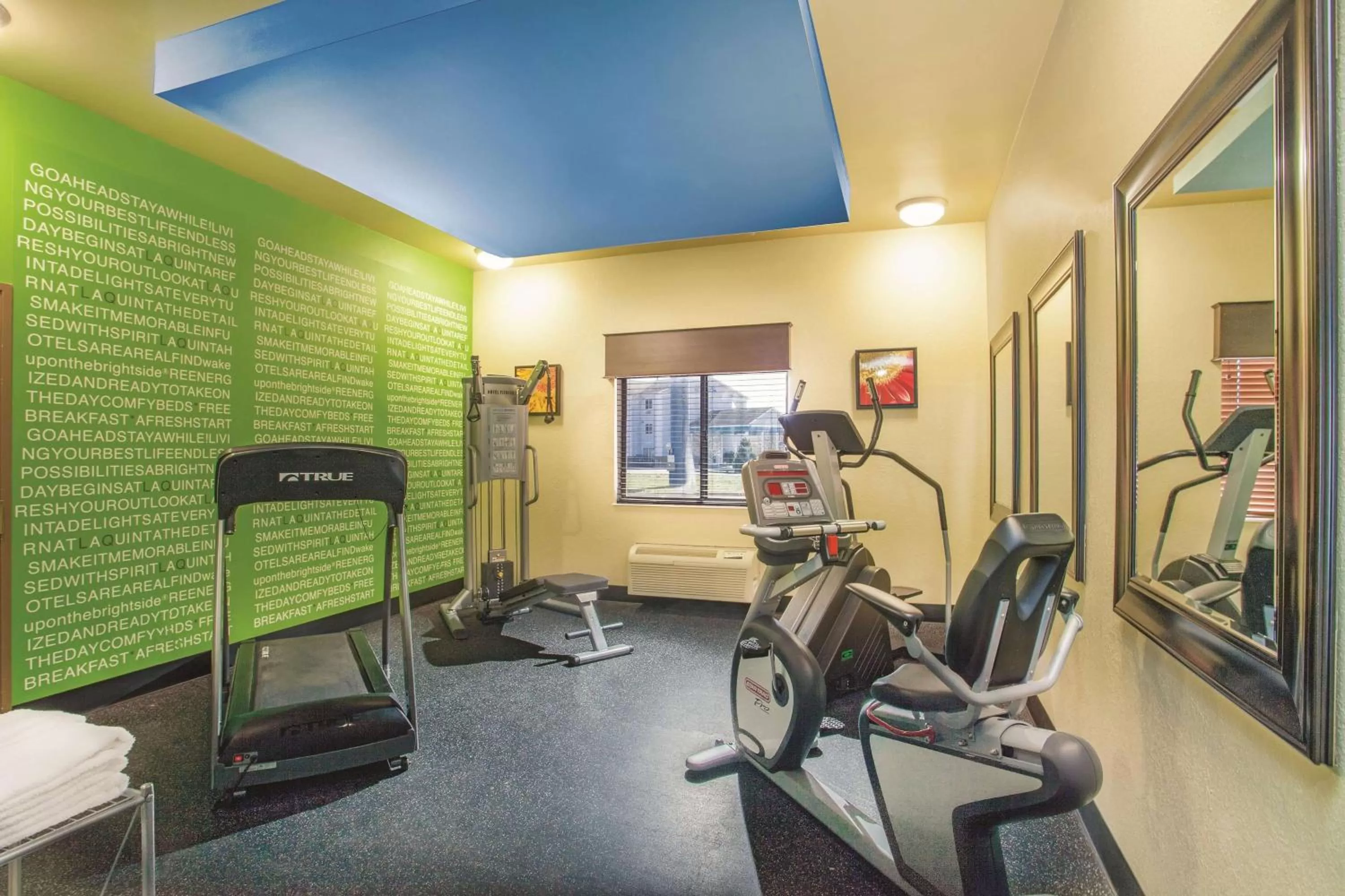 Fitness centre/facilities in La Quinta by Wyndham Elizabethtown