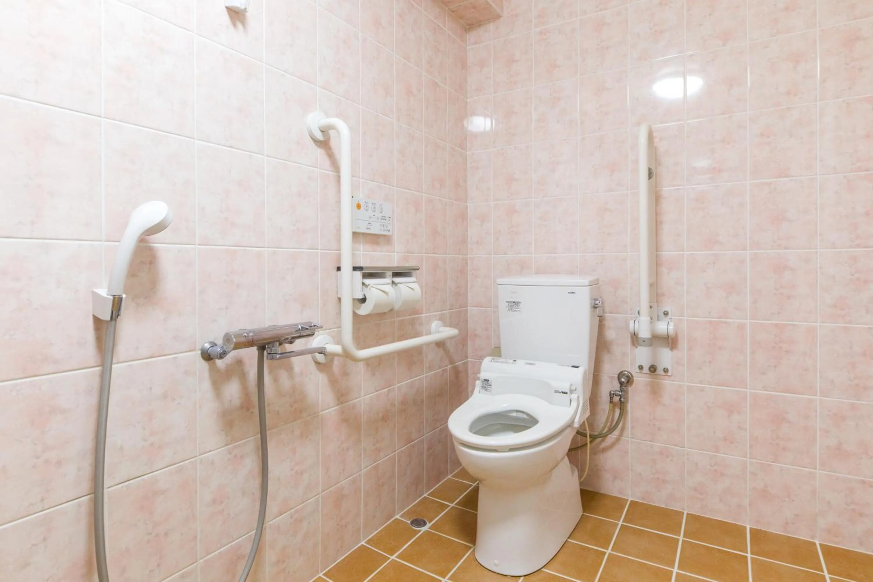 Bathroom in Mr. Kinjo in Makishi