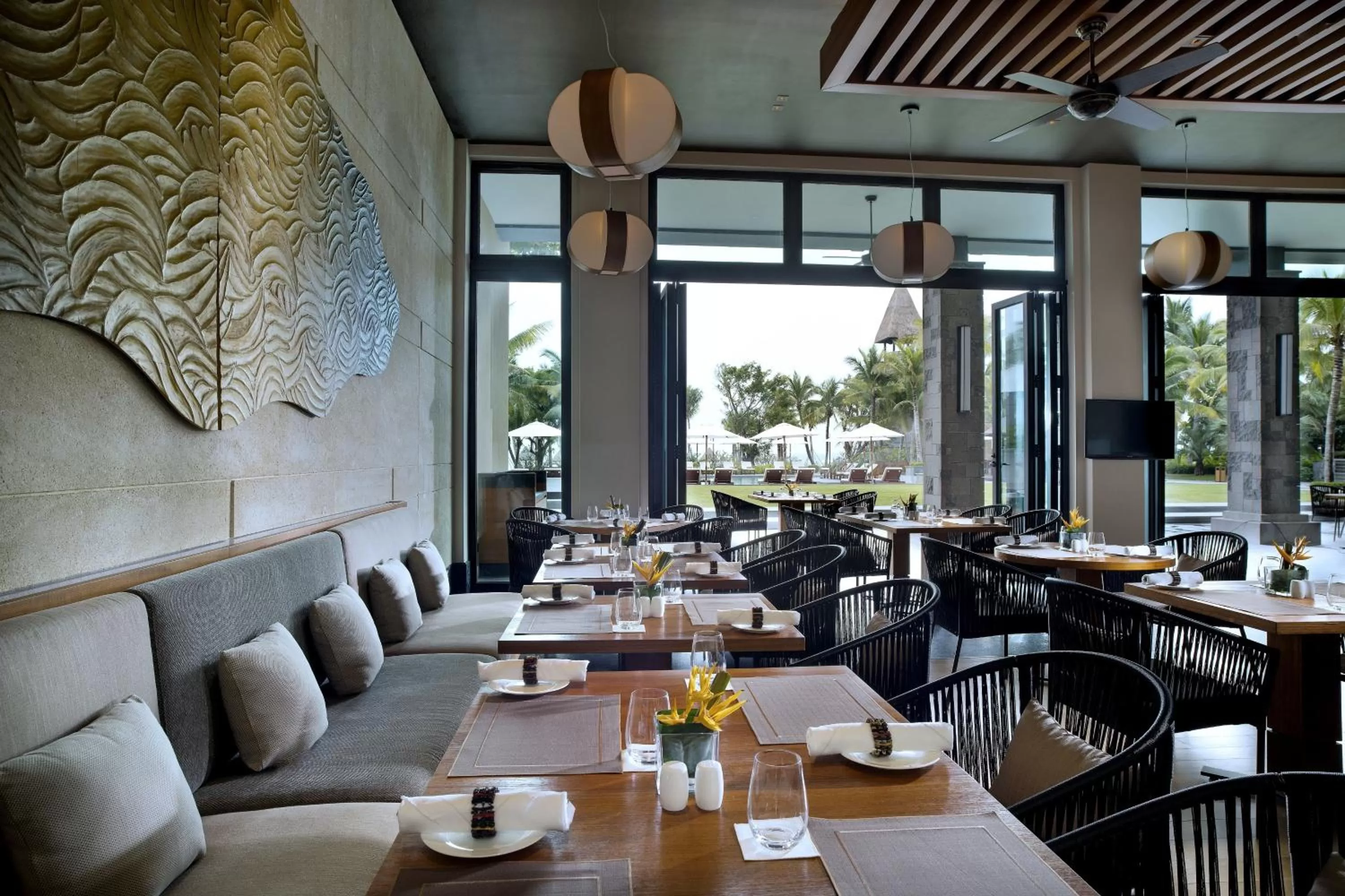 Restaurant/places to eat in Raffles Hainan Clear Water Bay