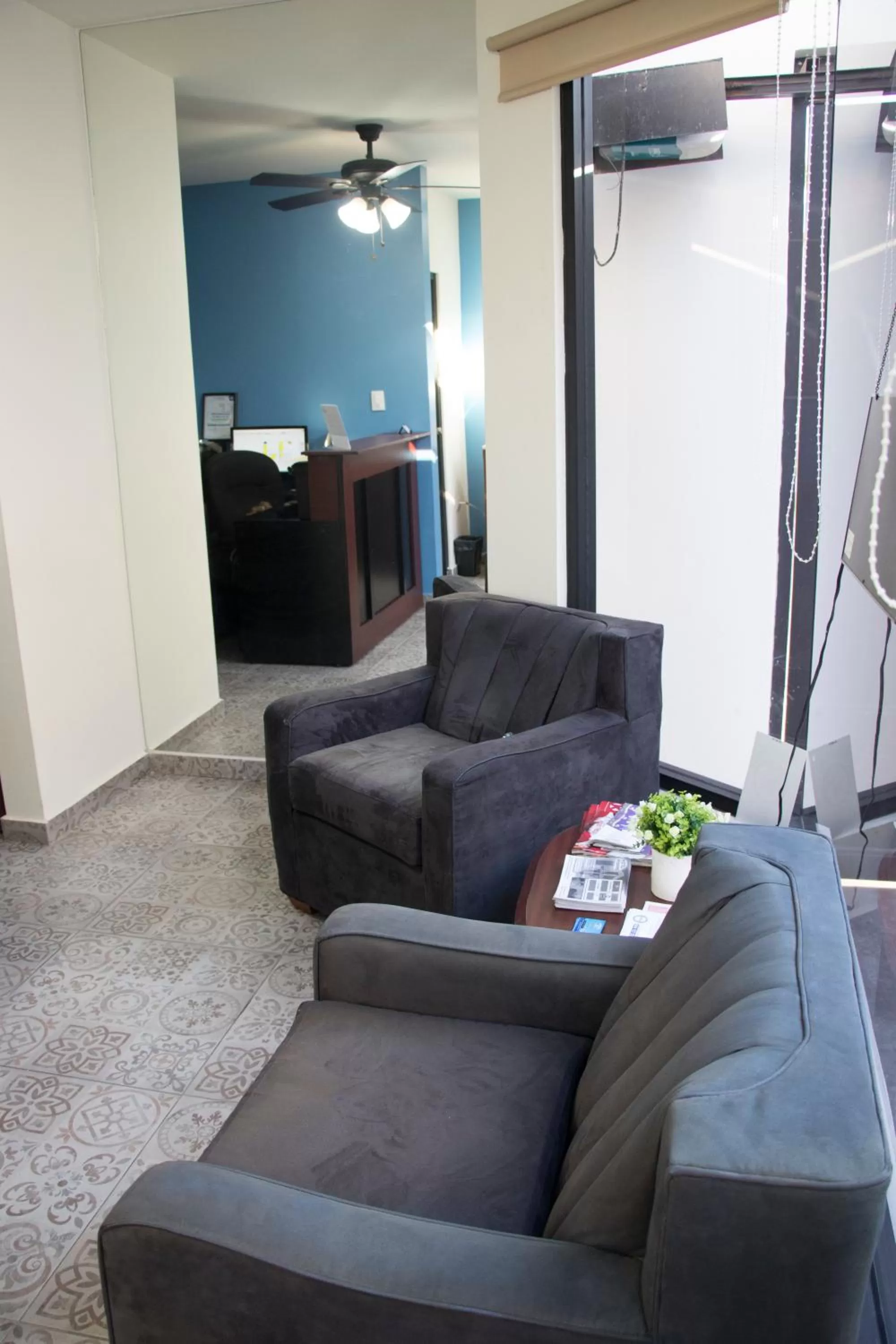 Lobby or reception in Hotel Nápoles