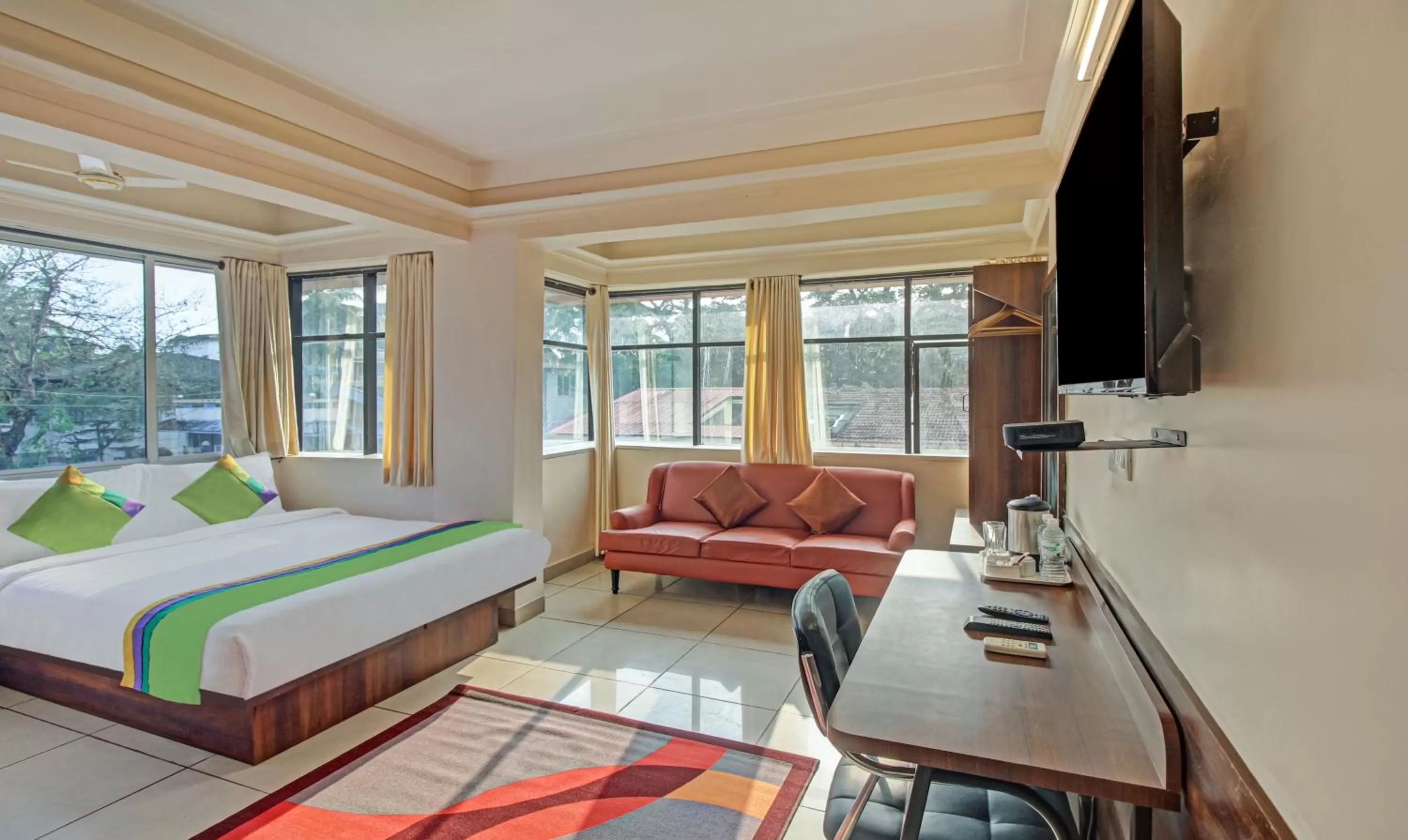 Bedroom, Bed in Treebo Sunheads