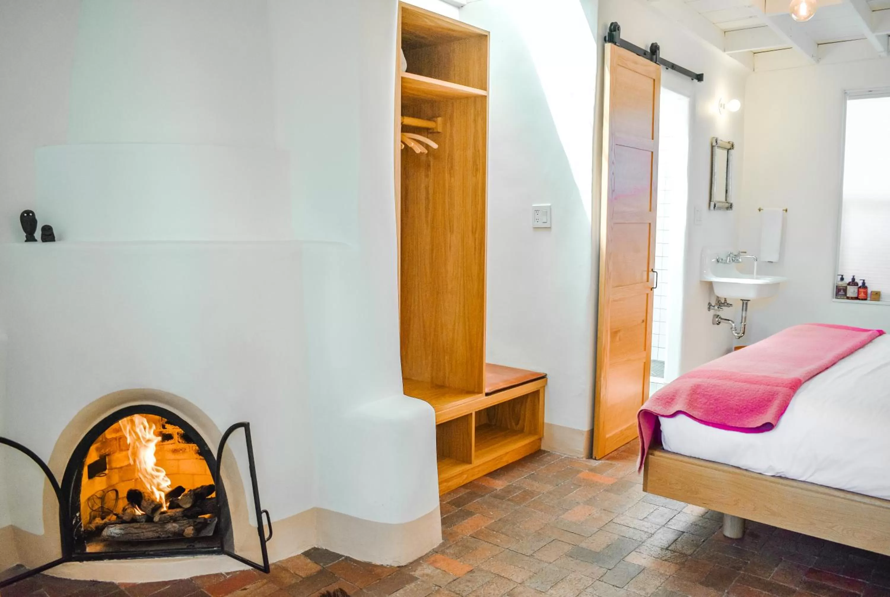 flat iron, Bed in The Parador