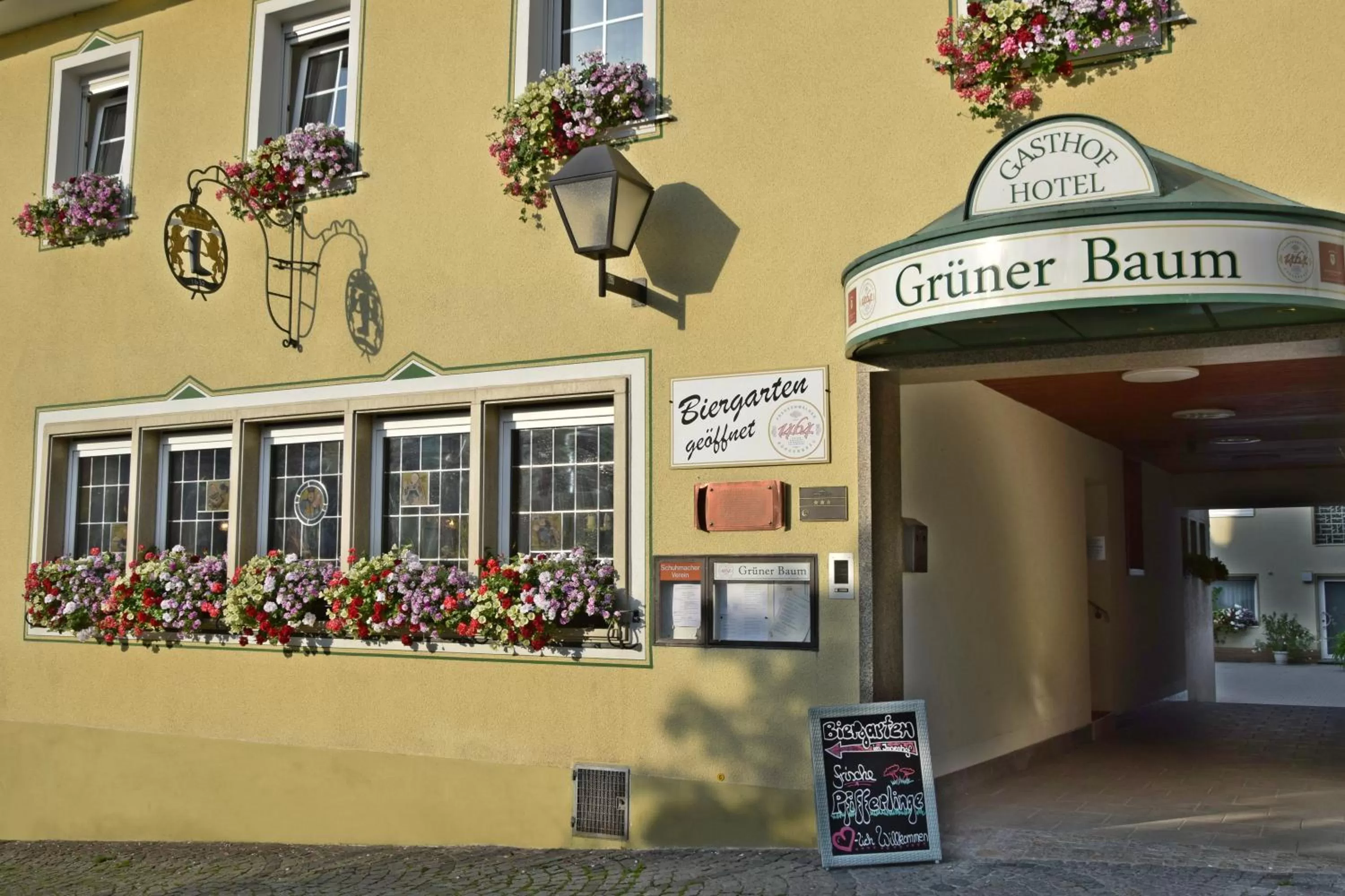 Facade/entrance in Hotel Grüner Baum