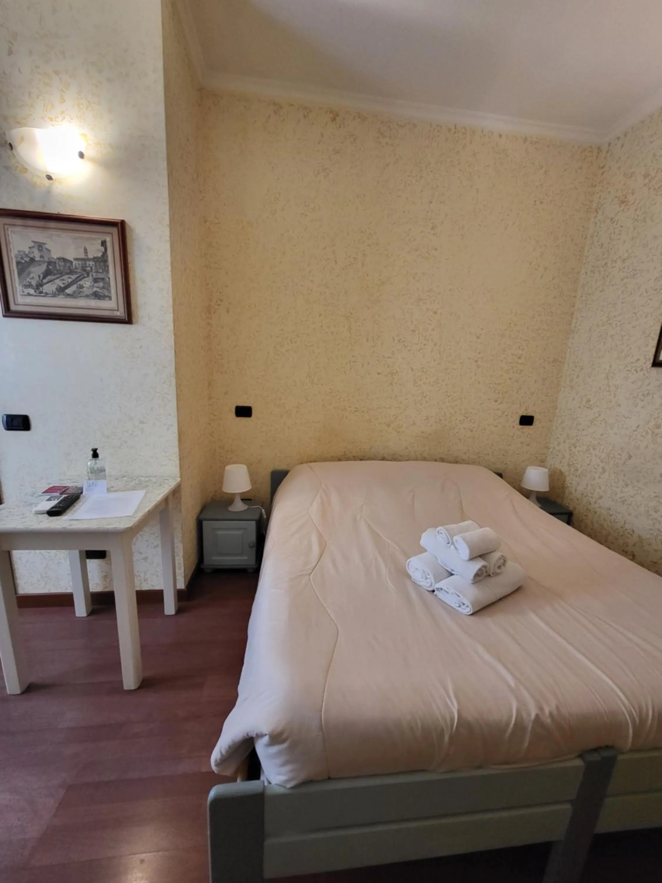 Bed in St. Peter's Rooms Rome