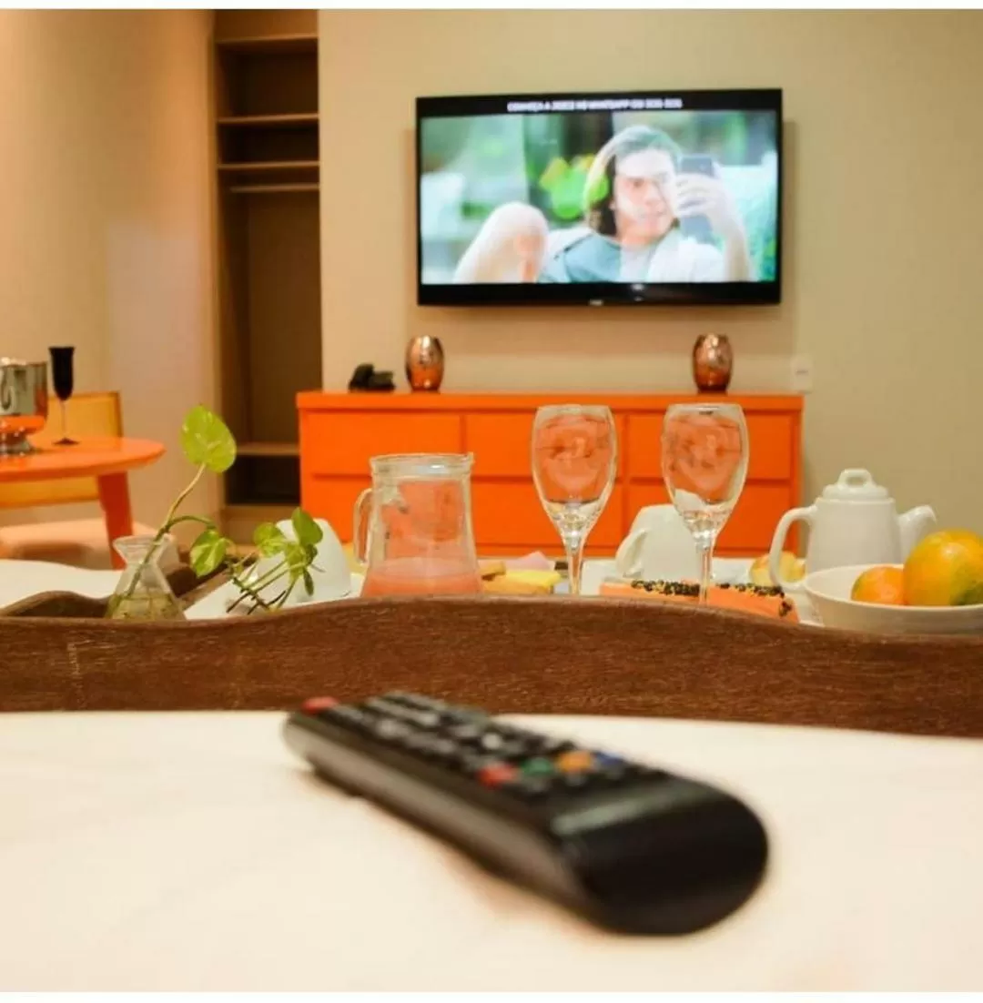 TV/Entertainment Center in Hotel Imperador