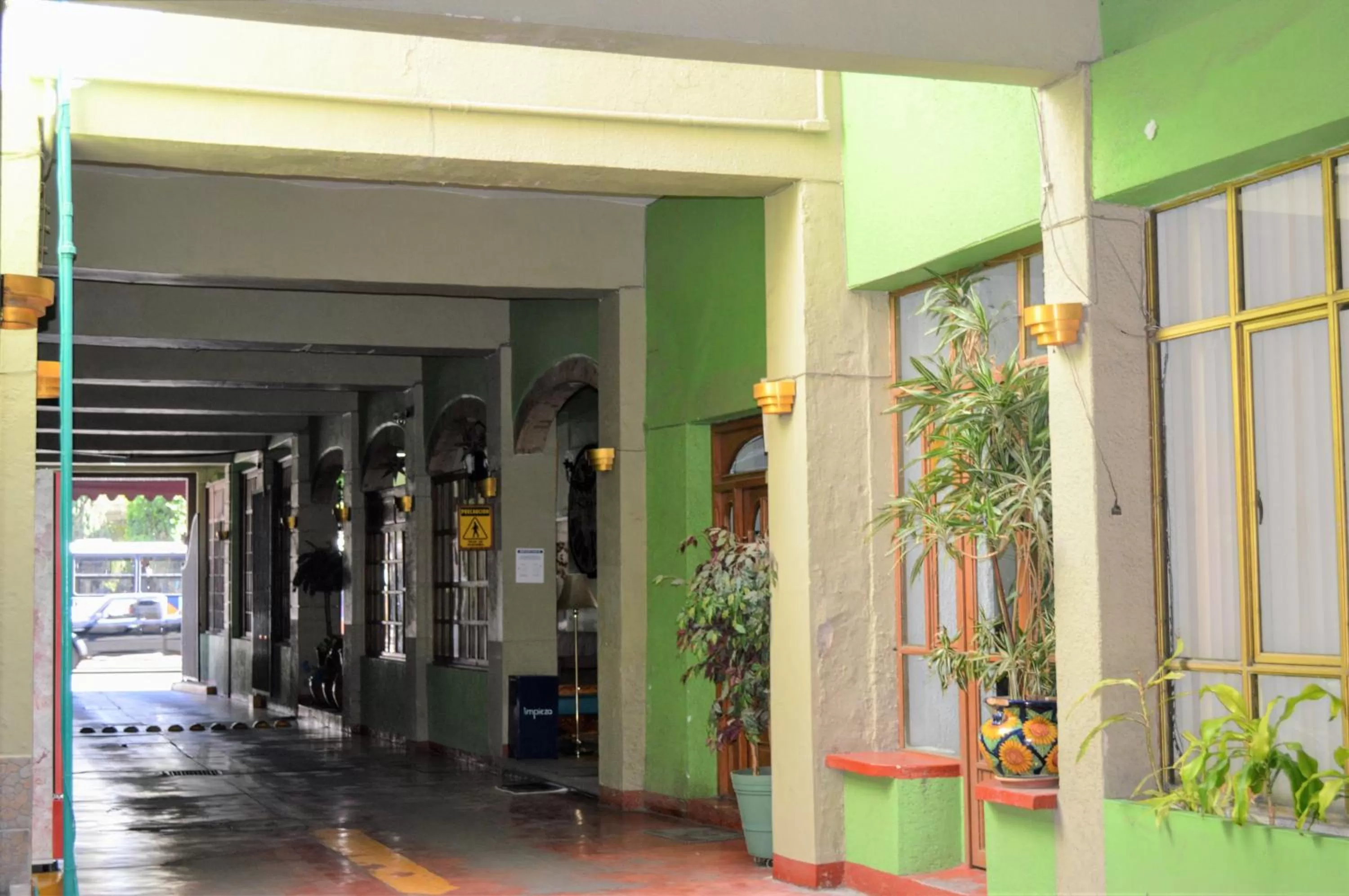 Facade/entrance in Hotel Colonial