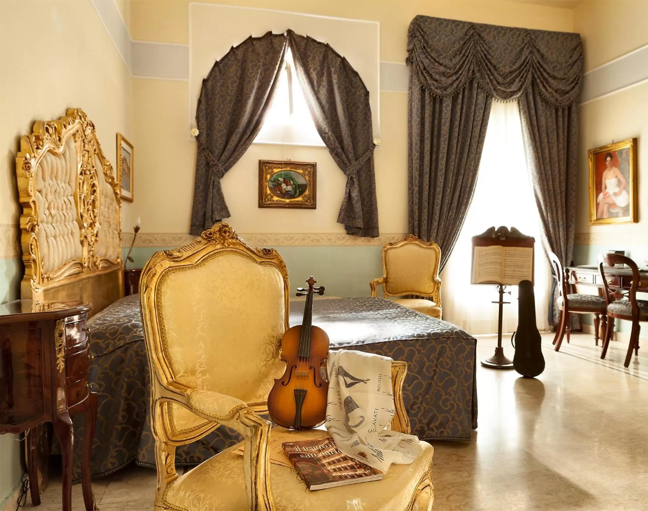 Photo of the whole room in Hotel Art Resort Galleria Umberto