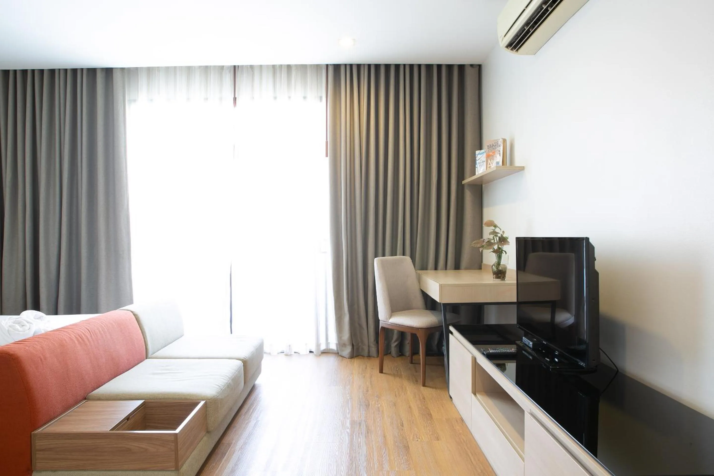 Bedroom, Bed in The Silver Palm Wellness Resort