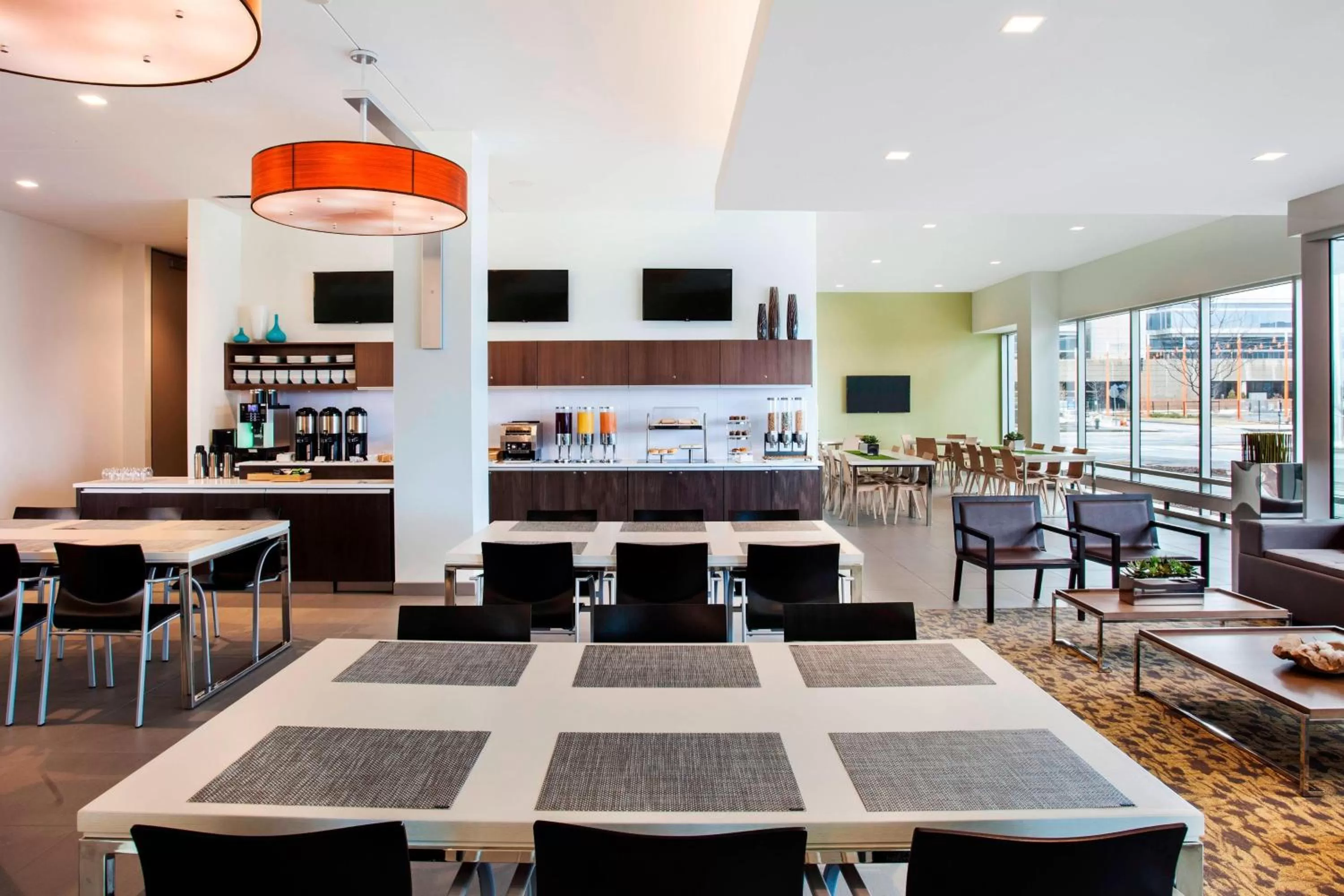 Breakfast in Element Boston Seaport District