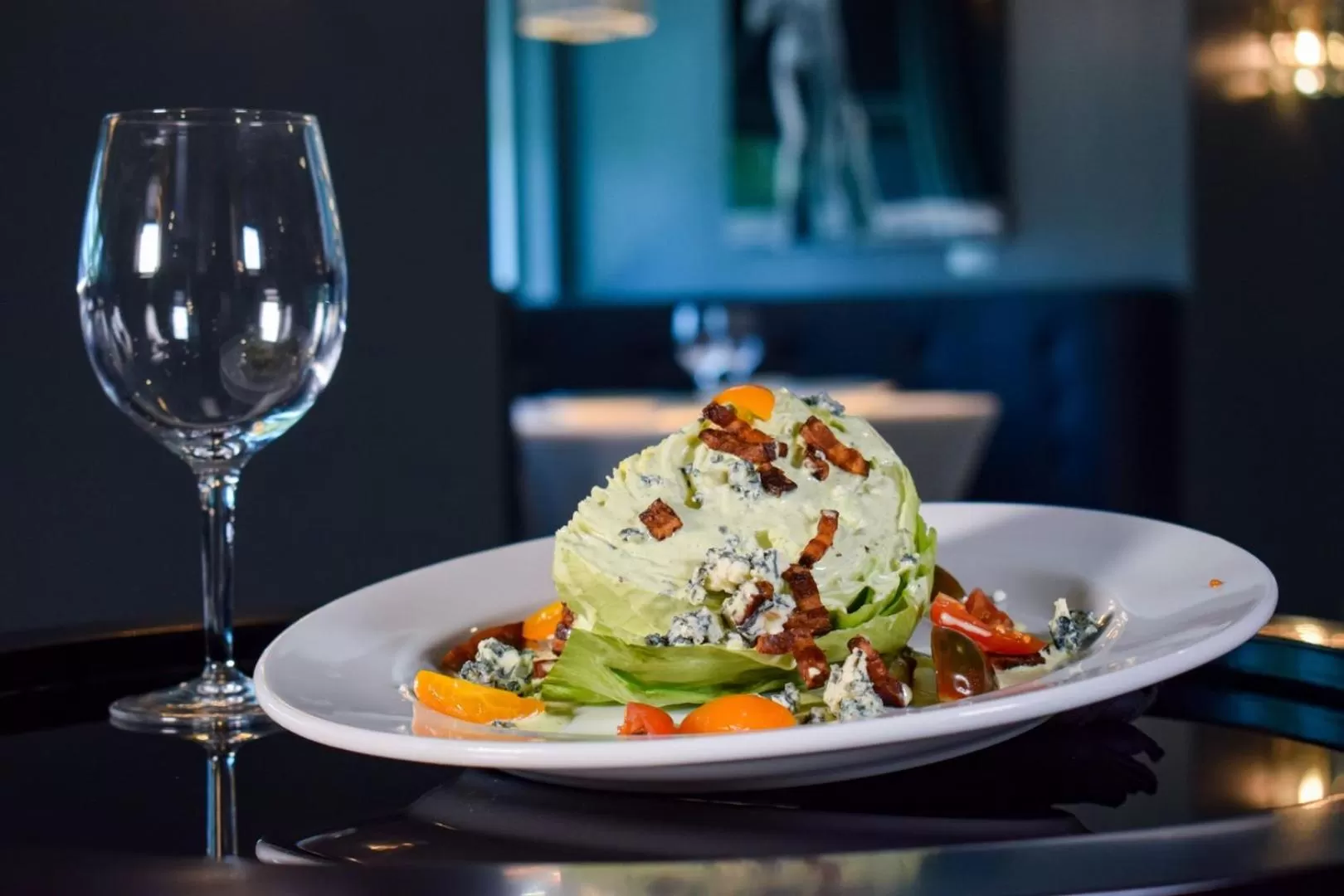 Restaurant/places to eat in Hotel Legends