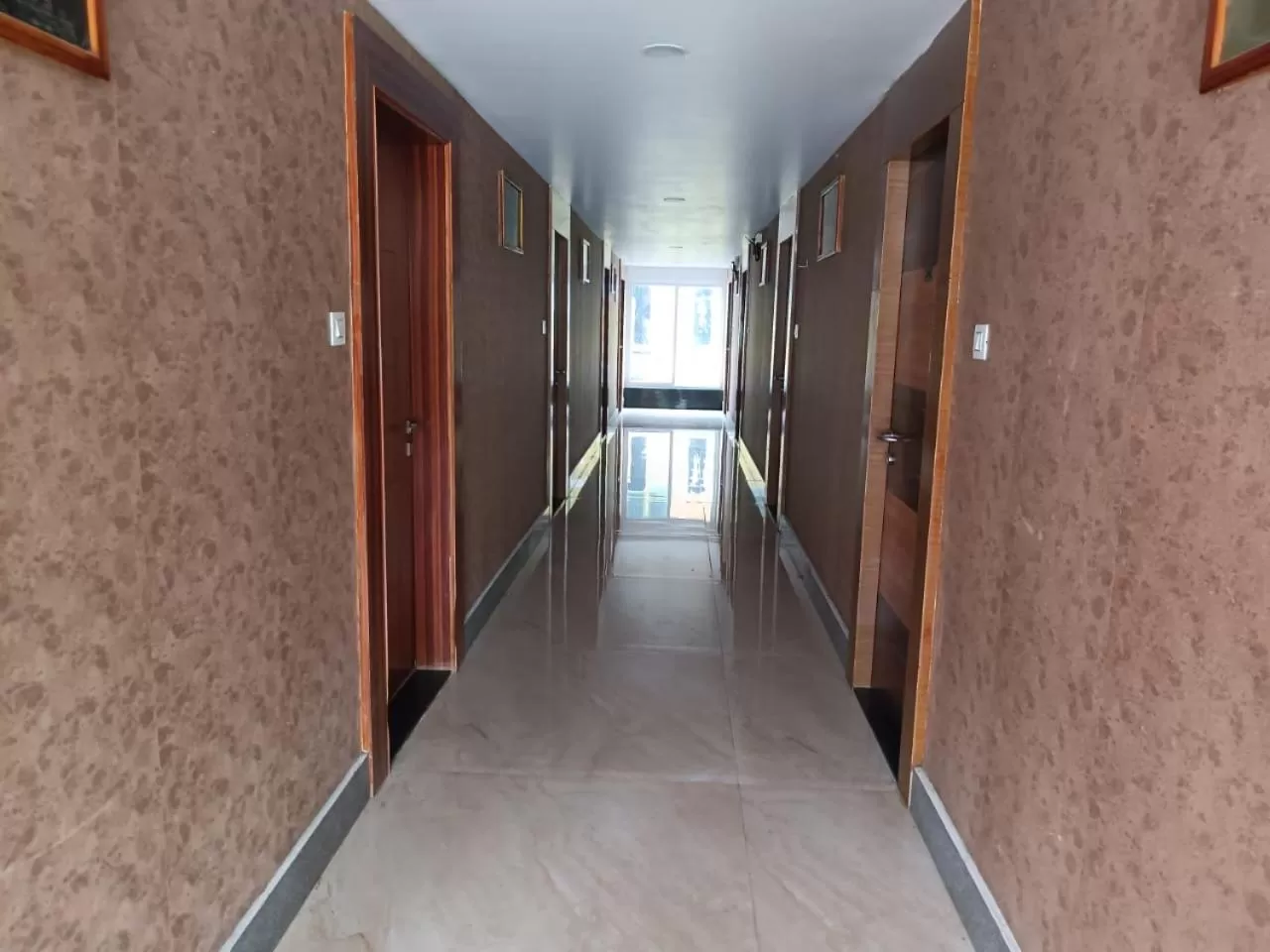 Property building in Hotel Woodside Prestige