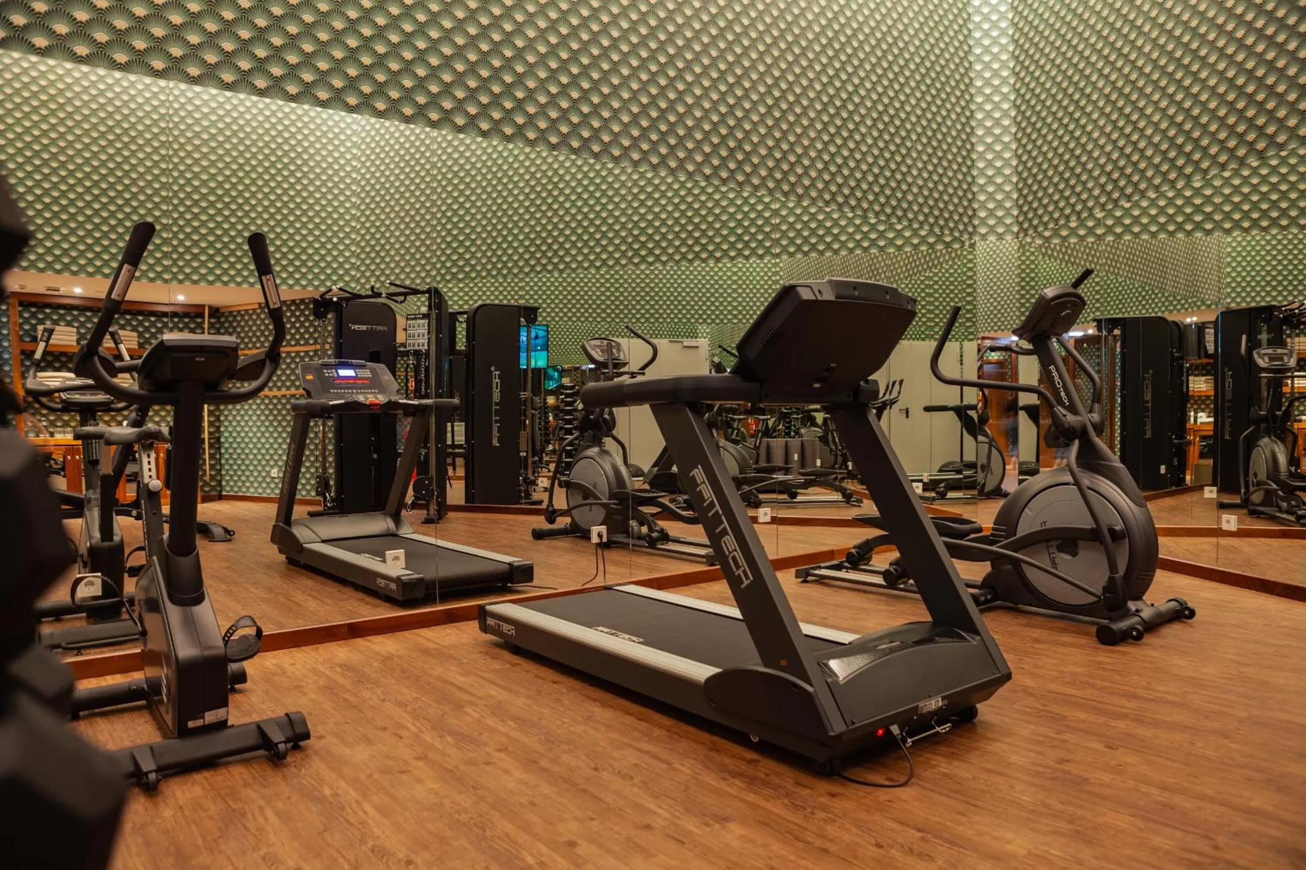 Fitness centre/facilities in Wine & Books Lisboa Hotel