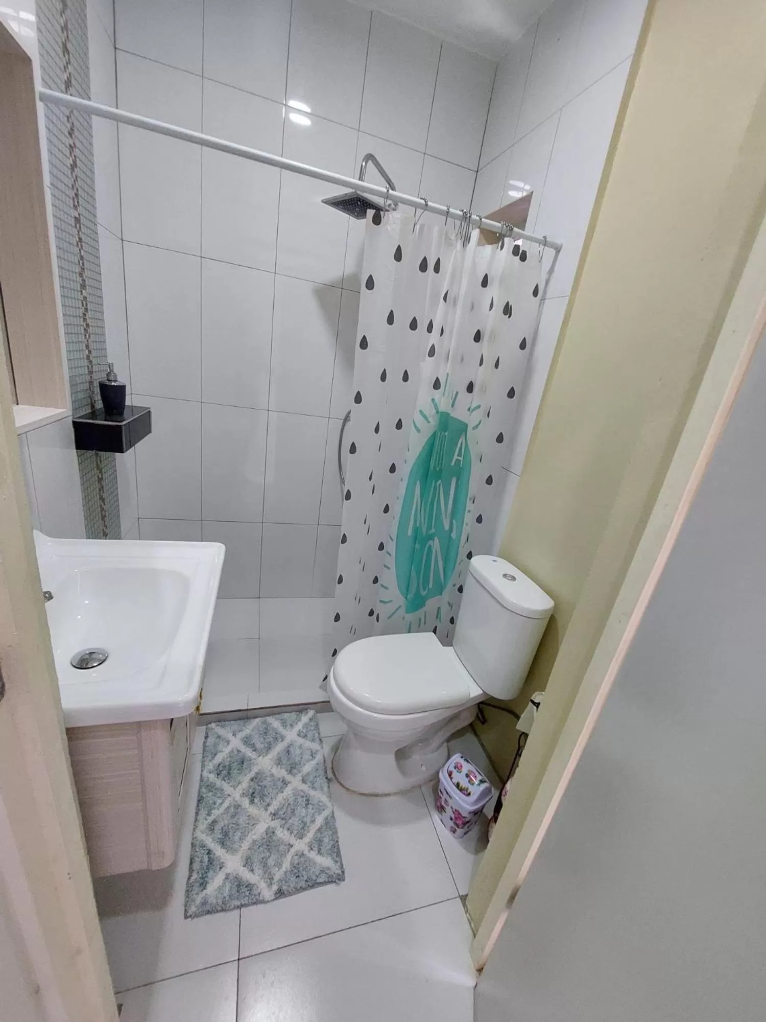 Bathroom in Curasita colour Appartments