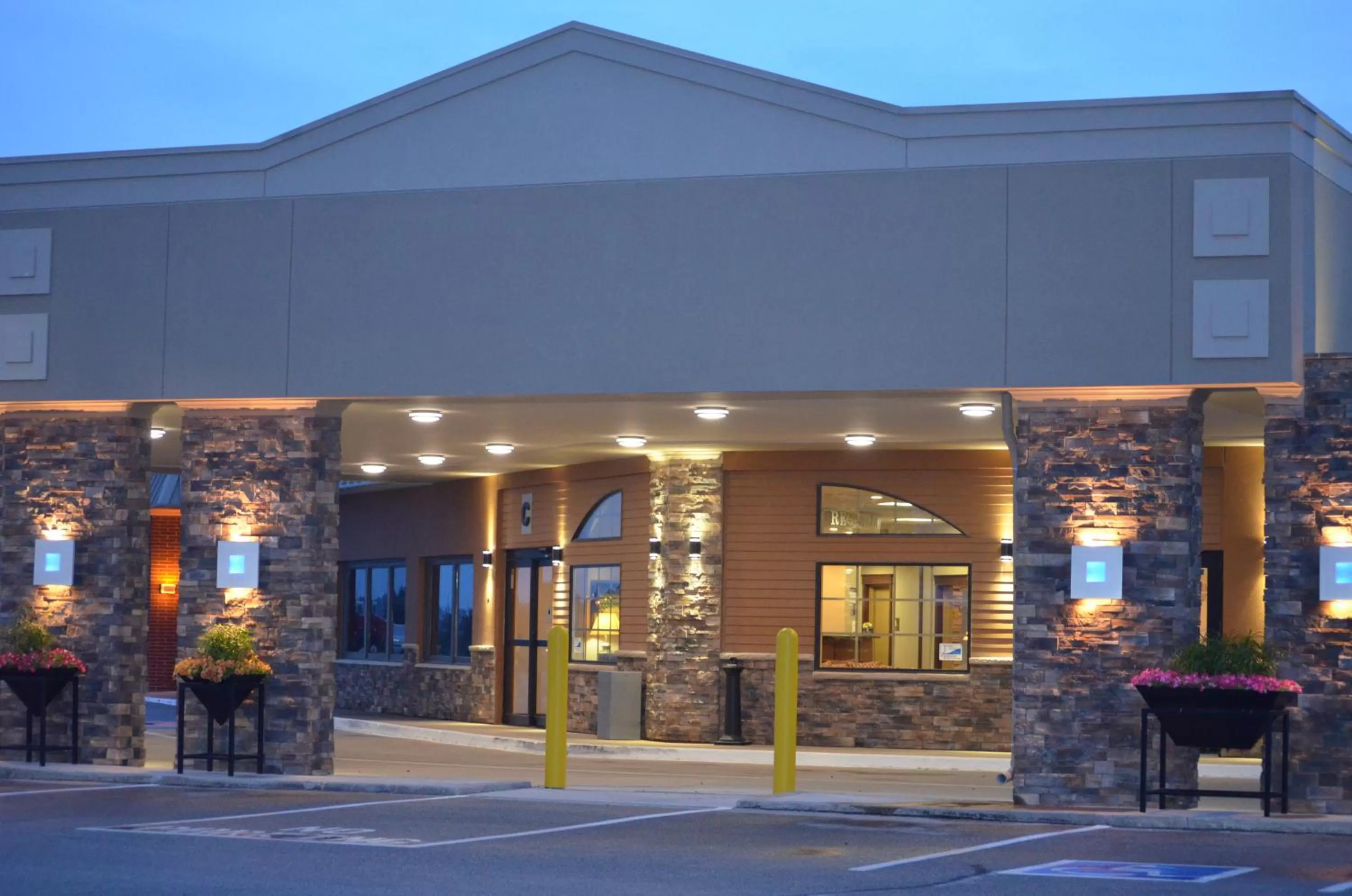 Facade/entrance in Crossroads Hotel & Event Center