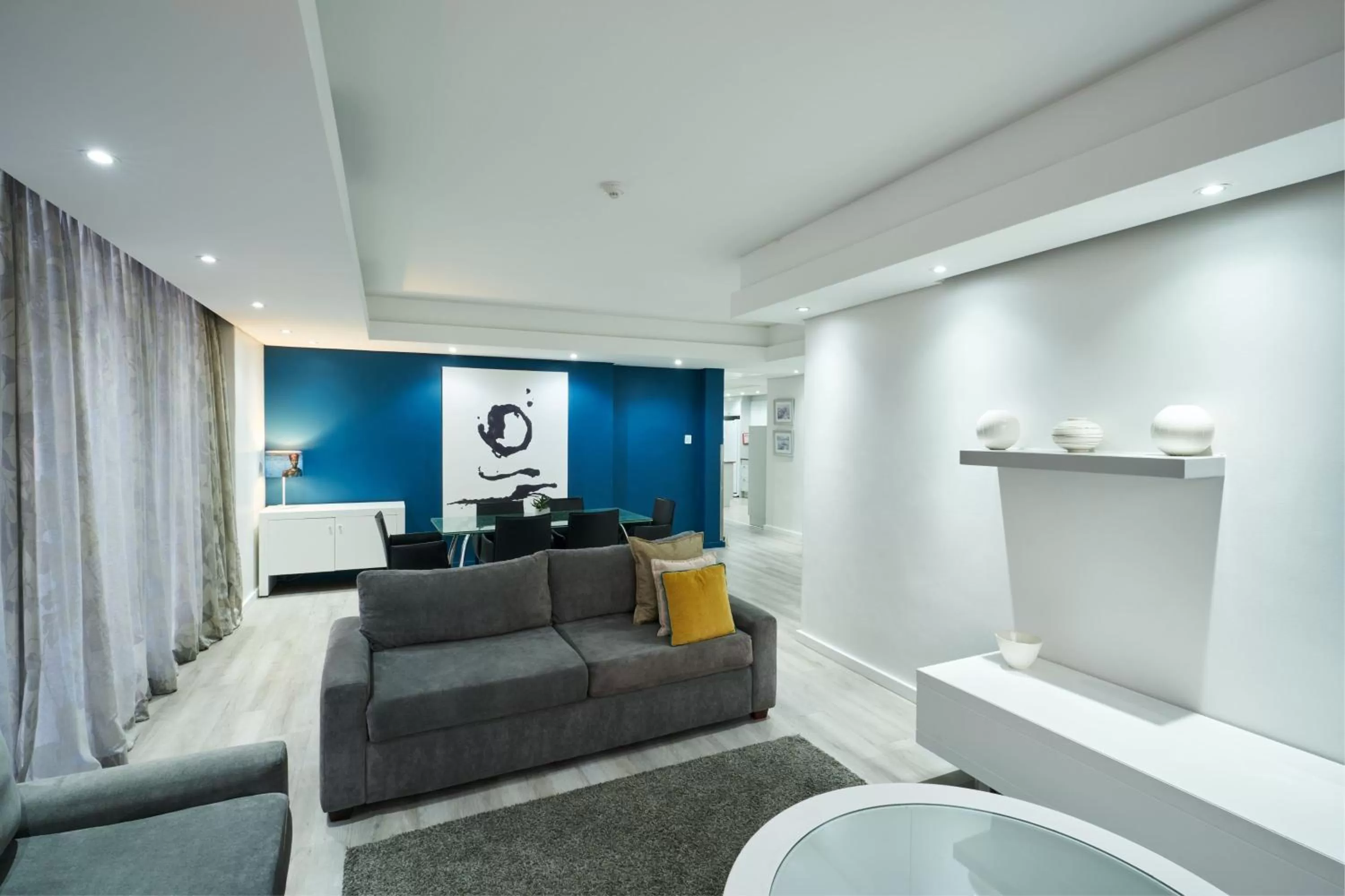 Lounge or bar in Protea Hotel by Marriott Cape Town North Wharf