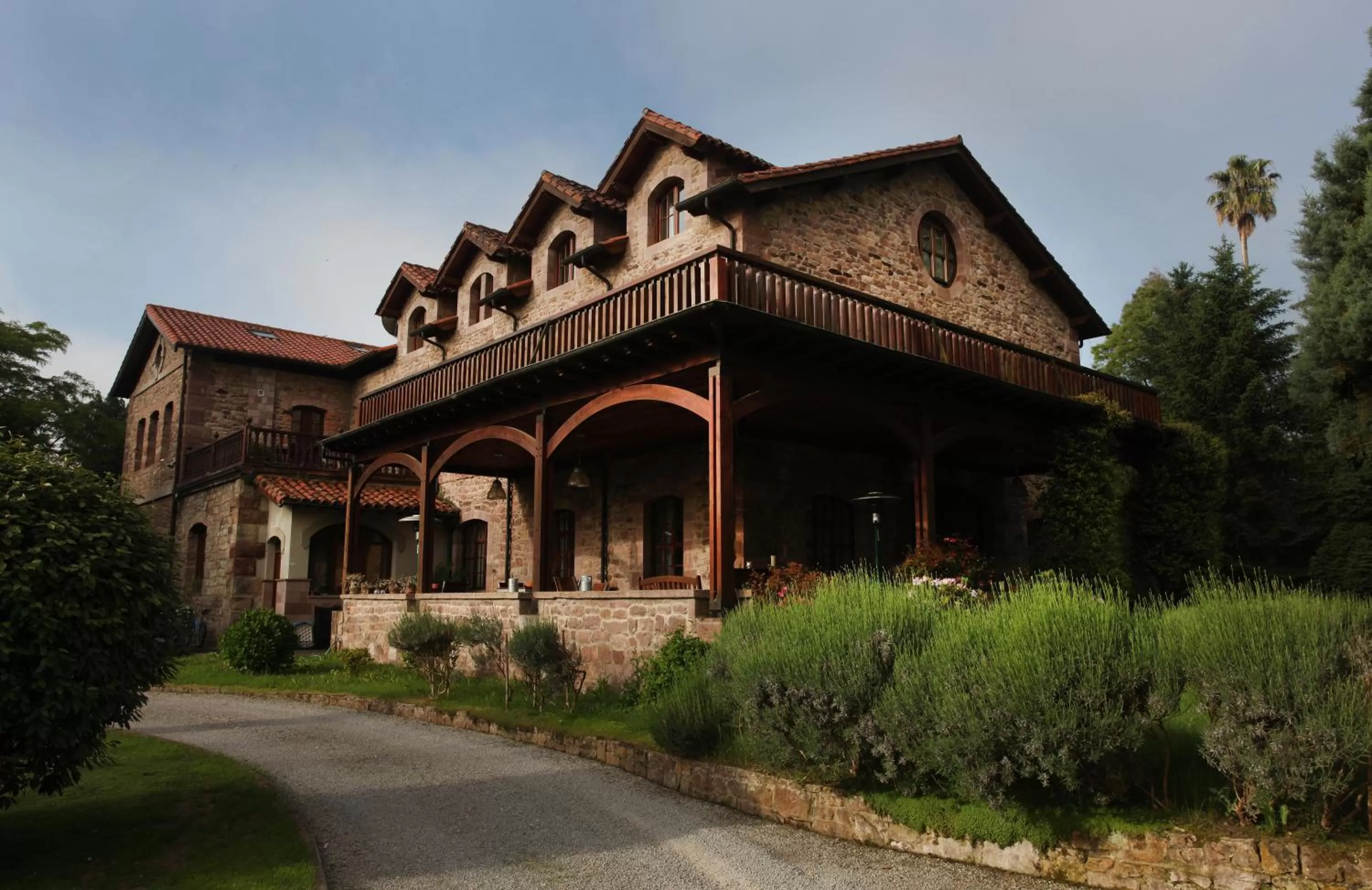 Facade/entrance in Jardin de Carrejo