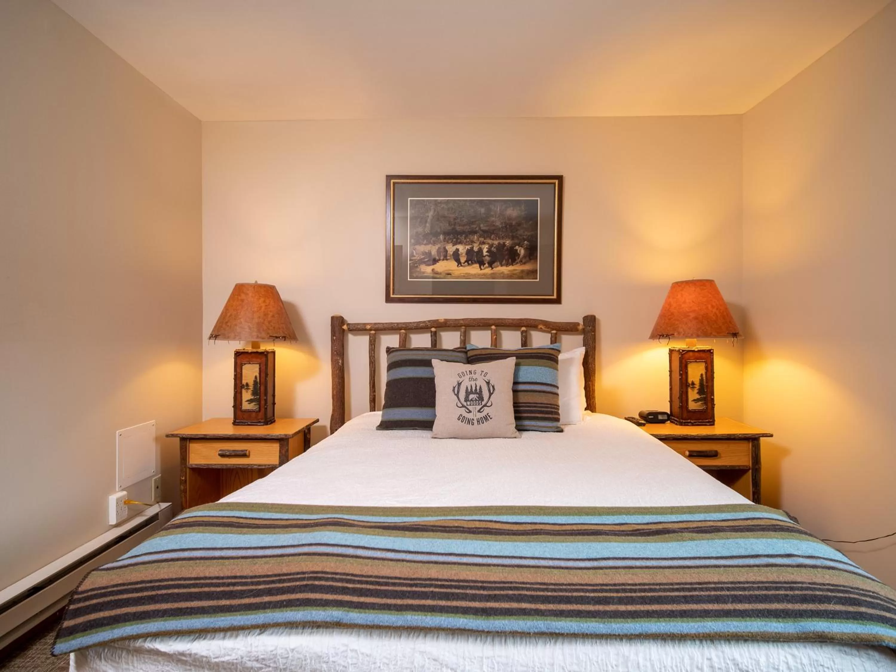 Bed in Caribou Highlands Lodge