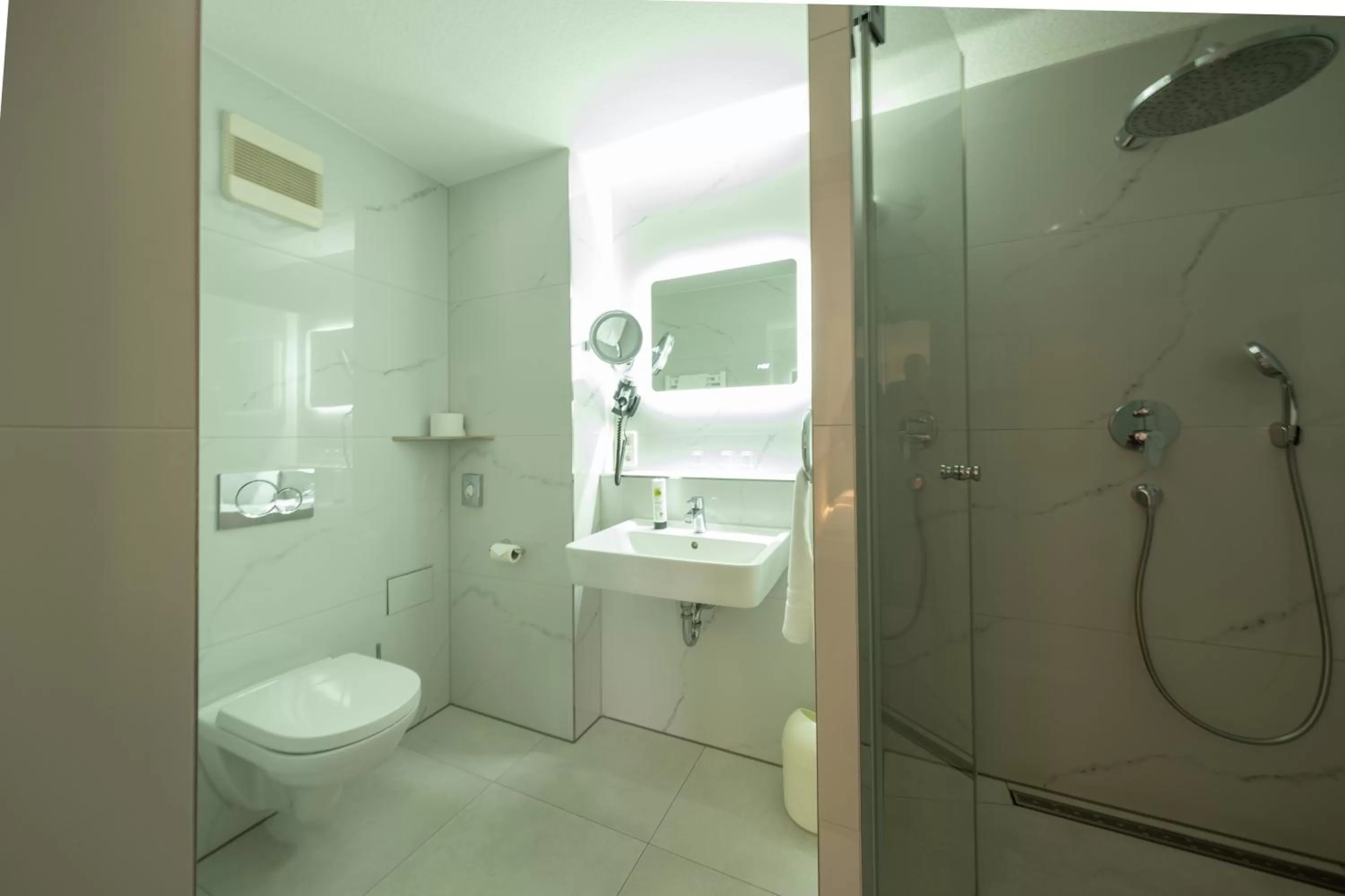 Bathroom in Hotel Bär